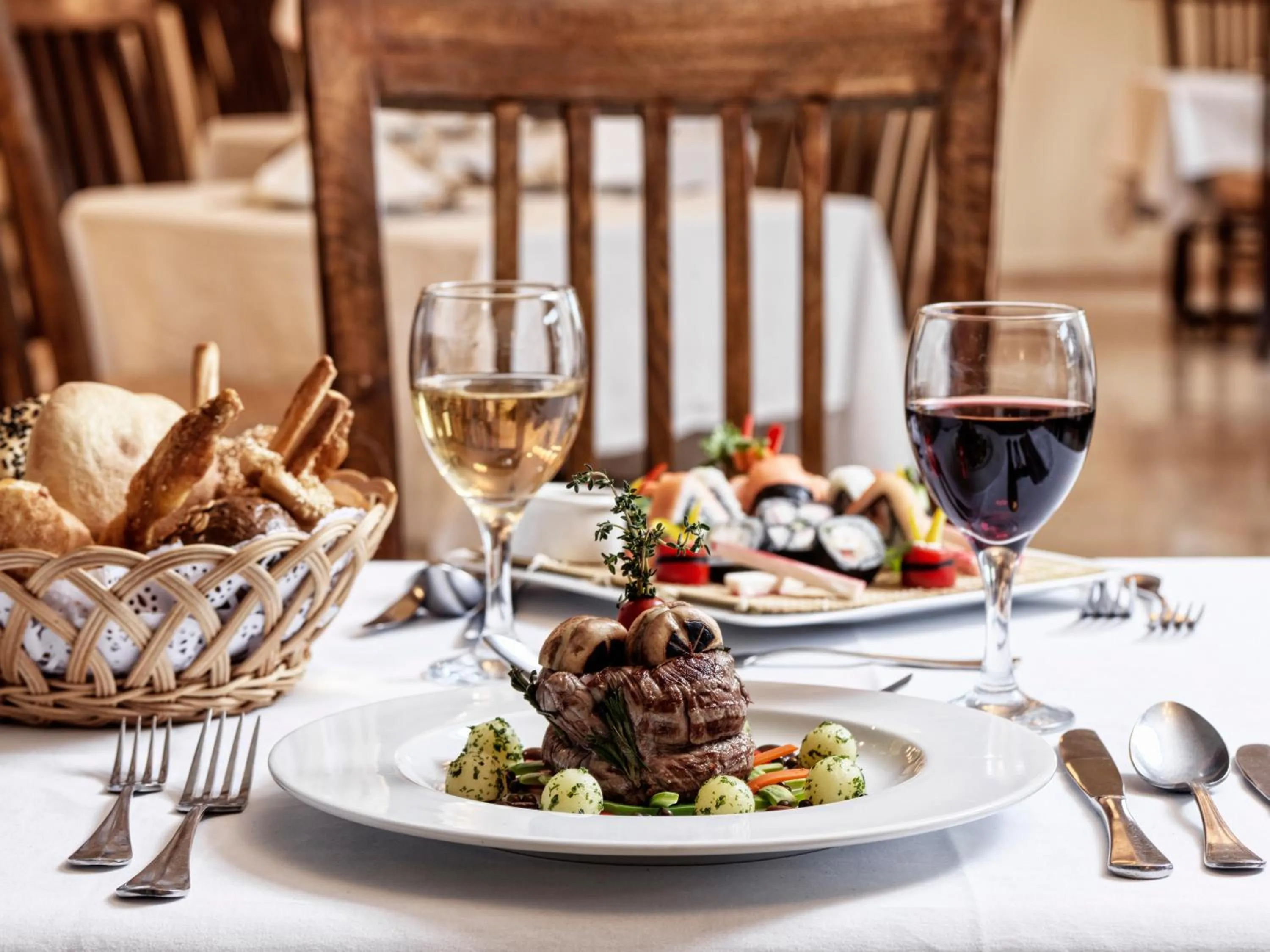 Food and drinks in Ancient Sands Golf Resort and Residences