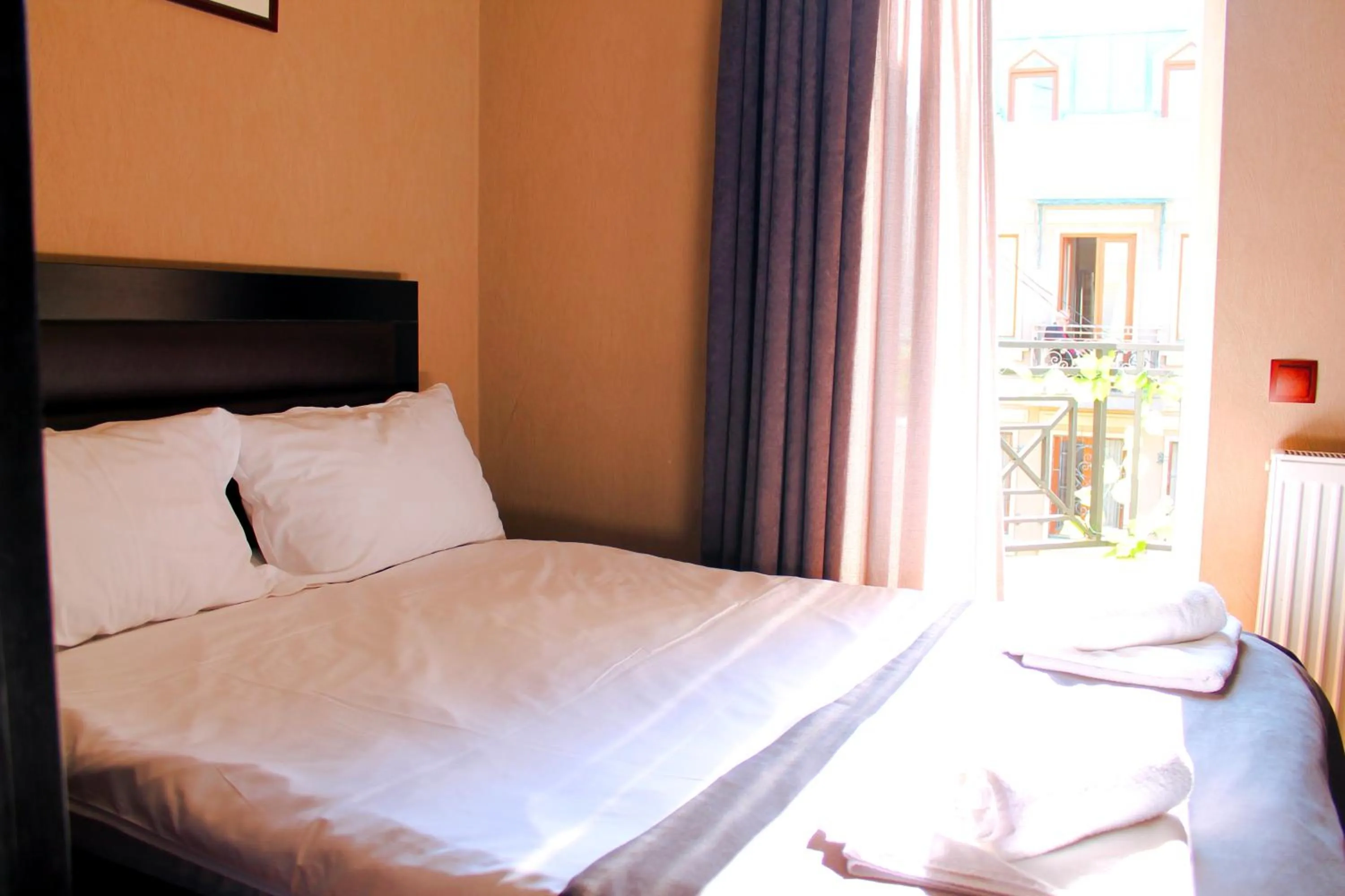 Bed in Hotel New Metekhi