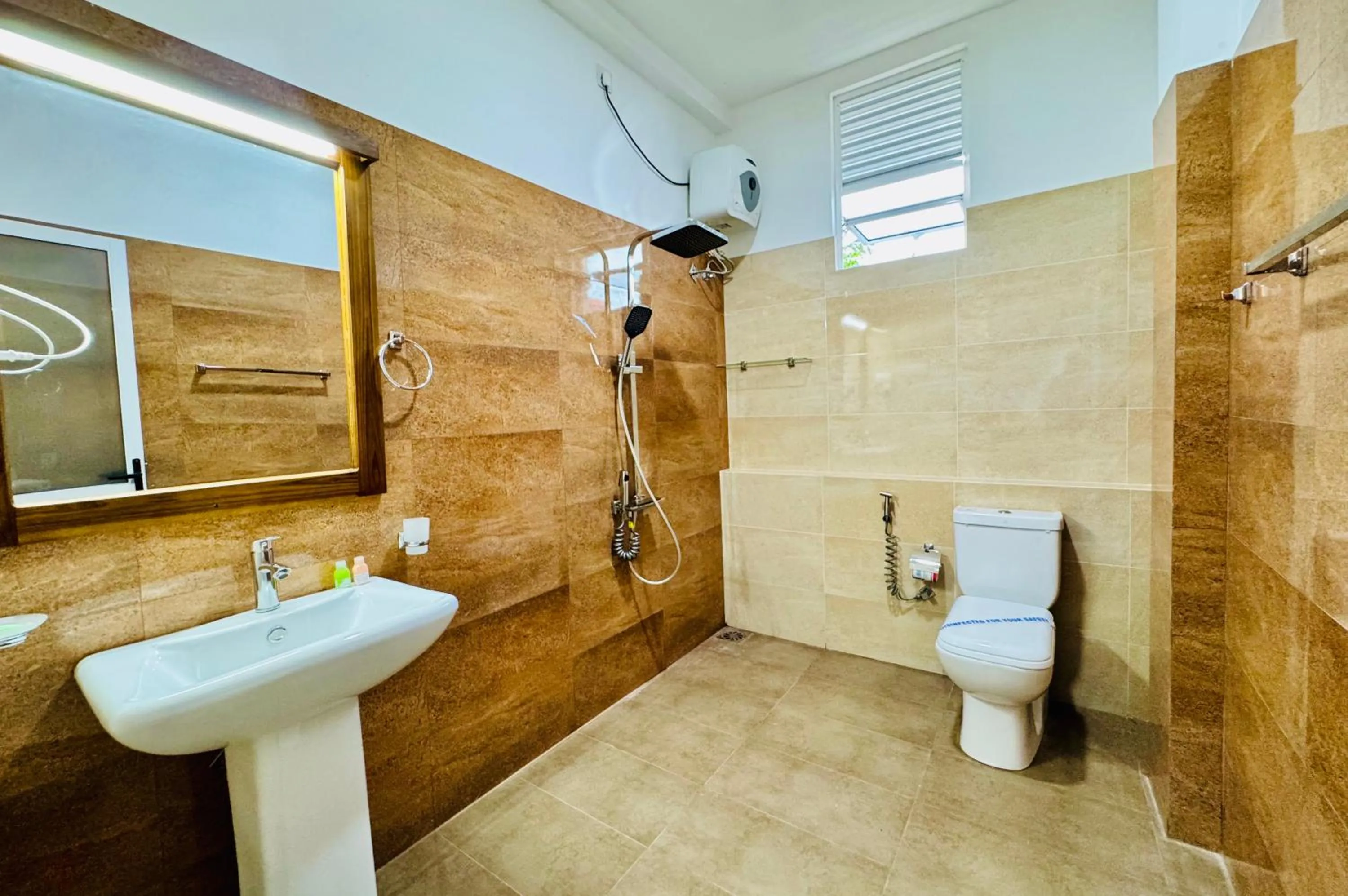 Shower in Salubrious Resort