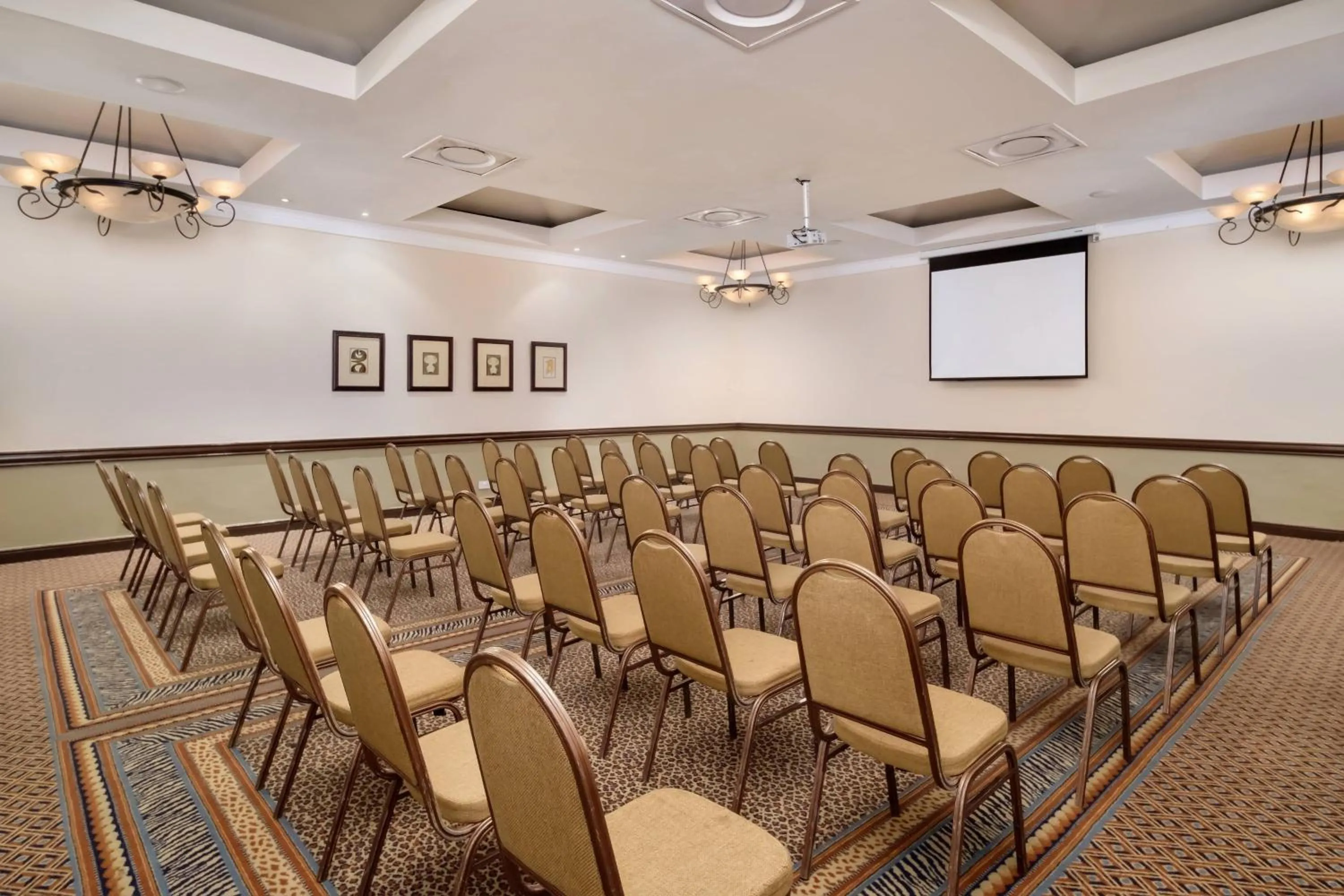 Meeting/conference room in Protea Hotel by Marriott Blantyre Ryalls