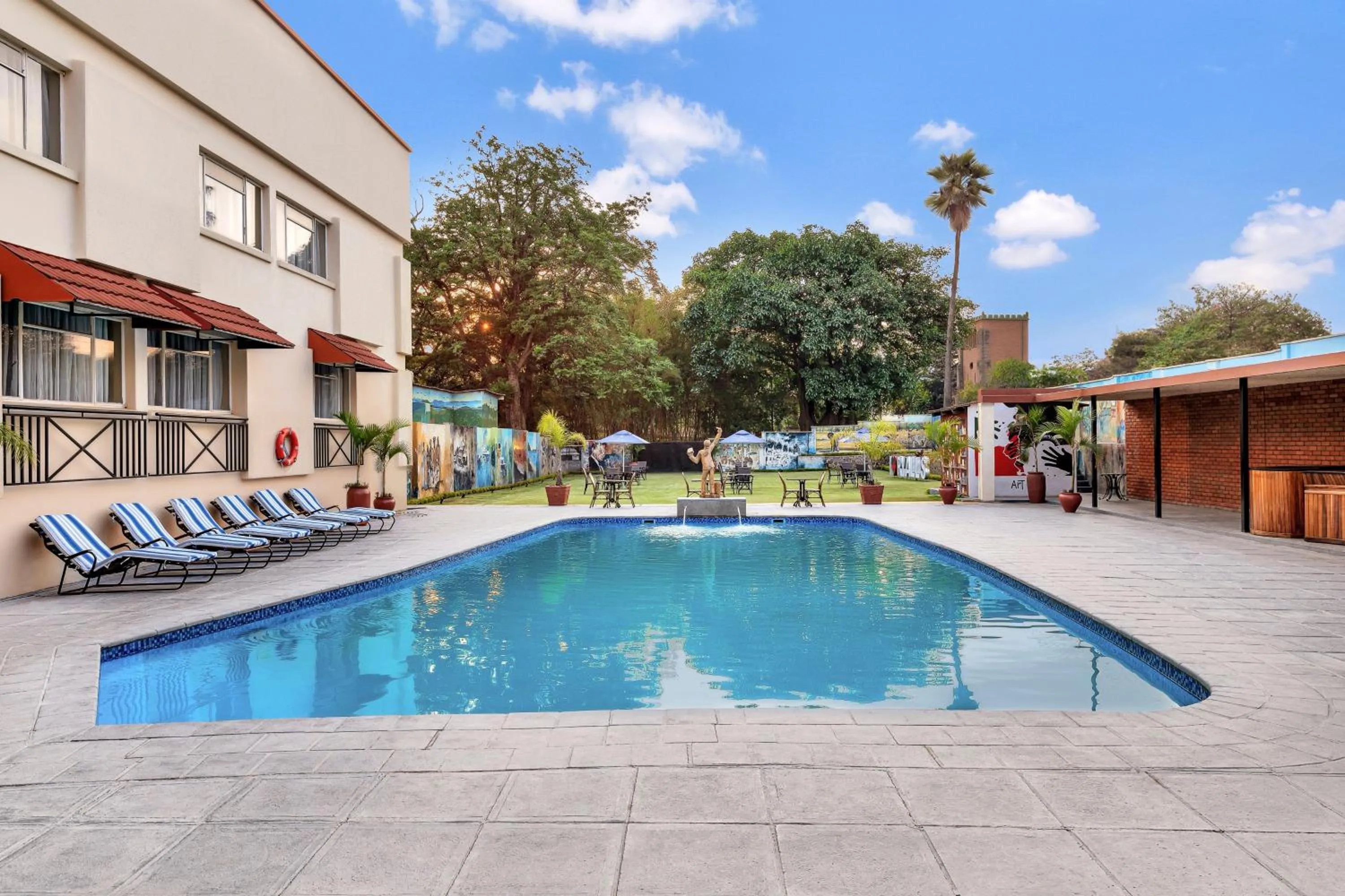 Swimming pool in Protea Hotel by Marriott Blantyre Ryalls