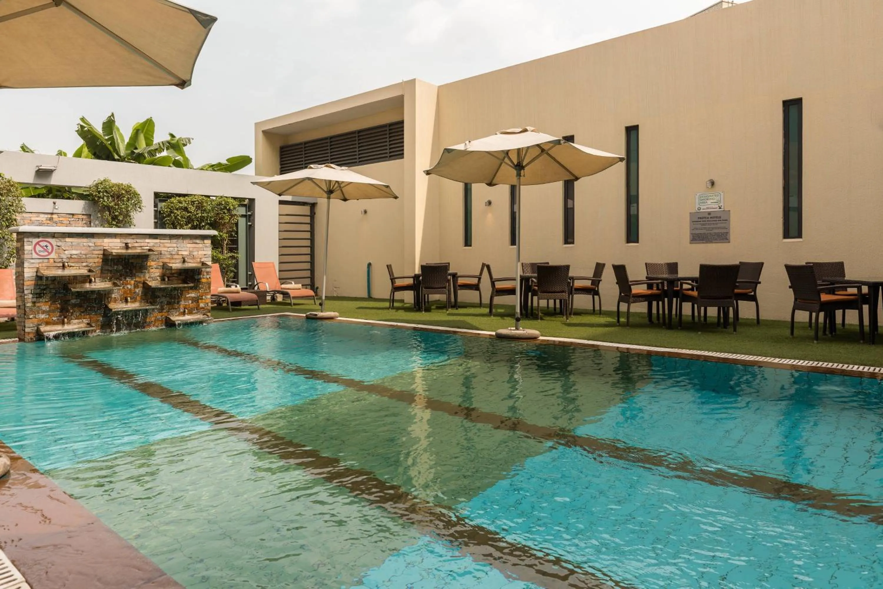 Swimming pool in Protea Hotel by Marriott Ikeja Select