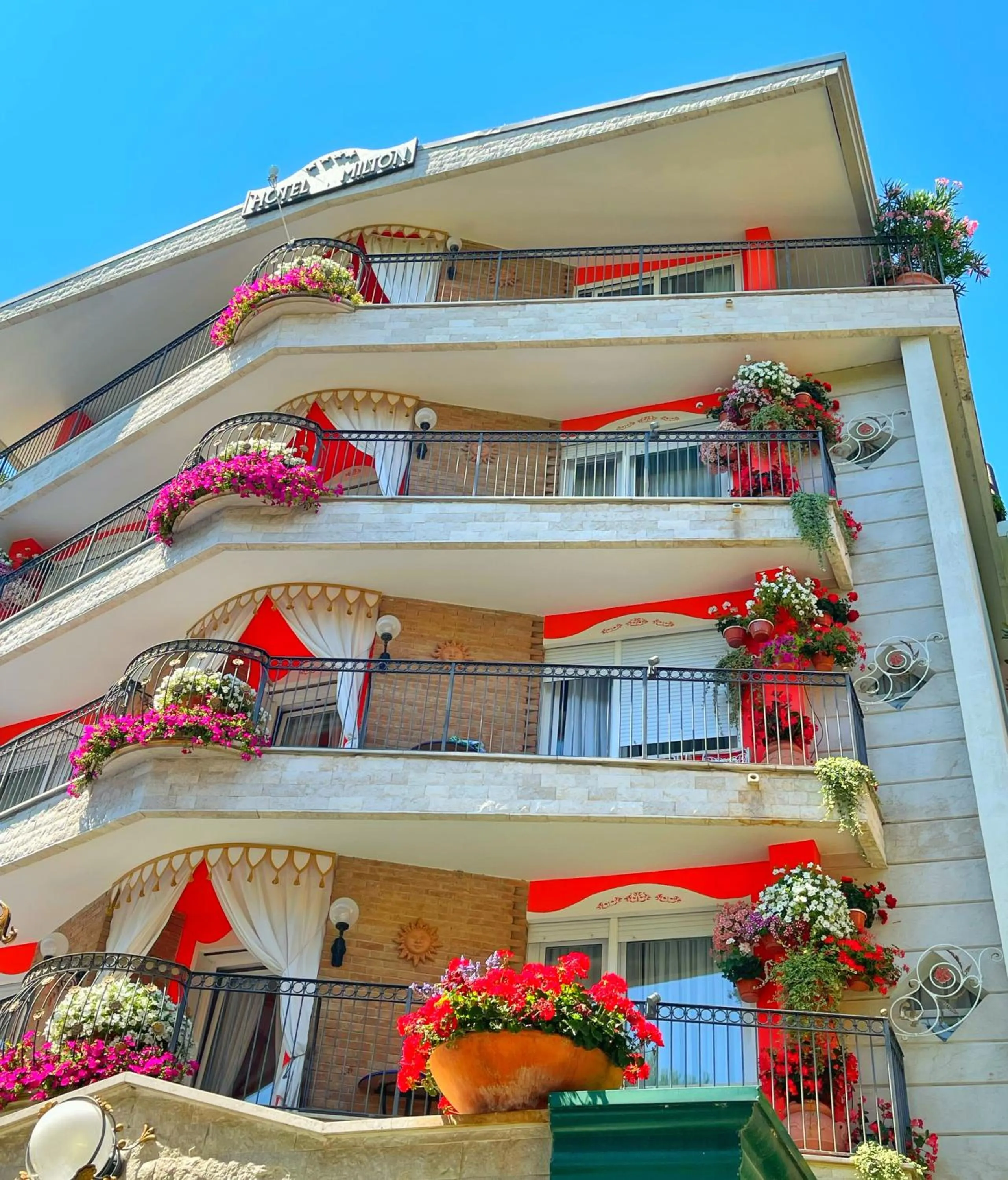 Property building in Milton Boutique Hotel - Adults Only