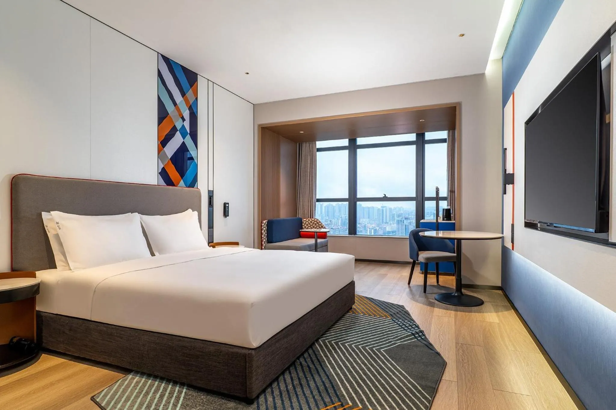 Photo of the whole room, Bed in Holiday Inn Express Sihui City Center