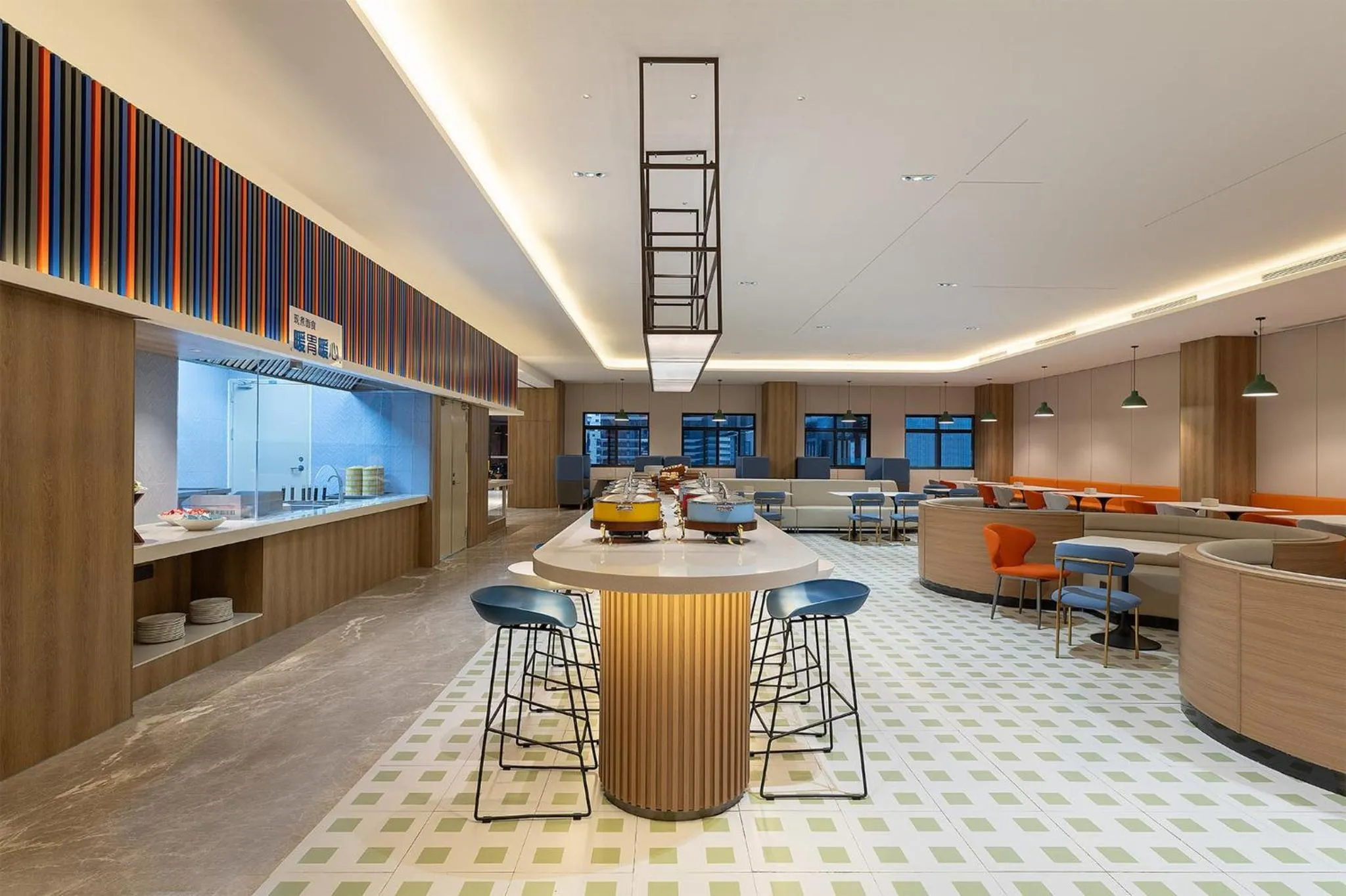Restaurant/places to eat in Holiday Inn Express Sihui City Center