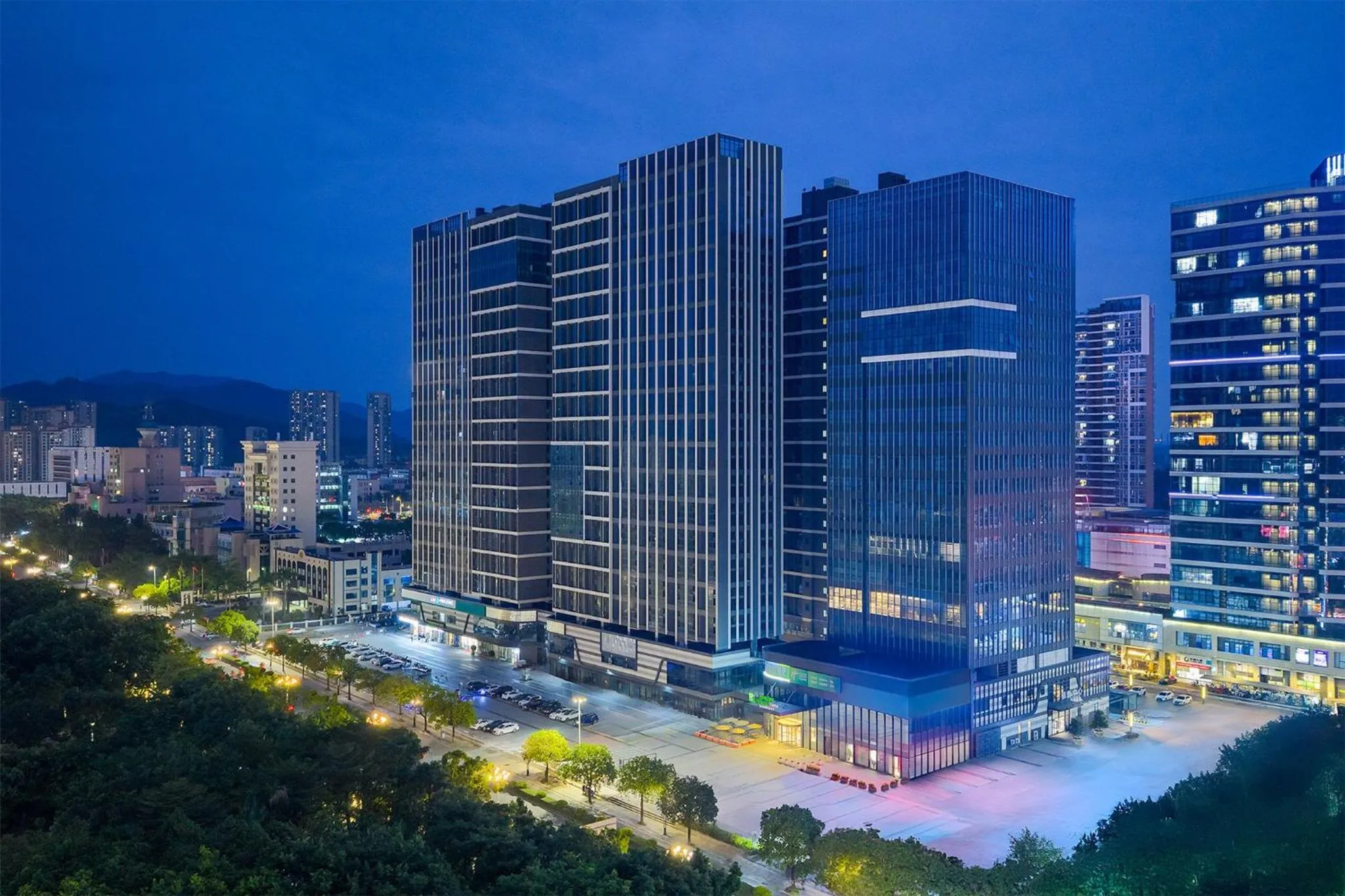 Property building in Holiday Inn Express Sihui City Center