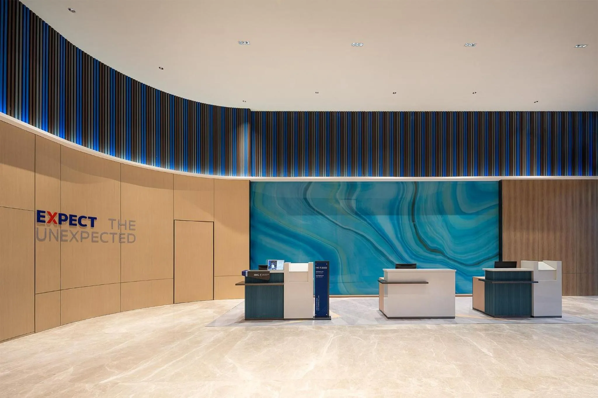 Property building in Holiday Inn Express Sihui City Center