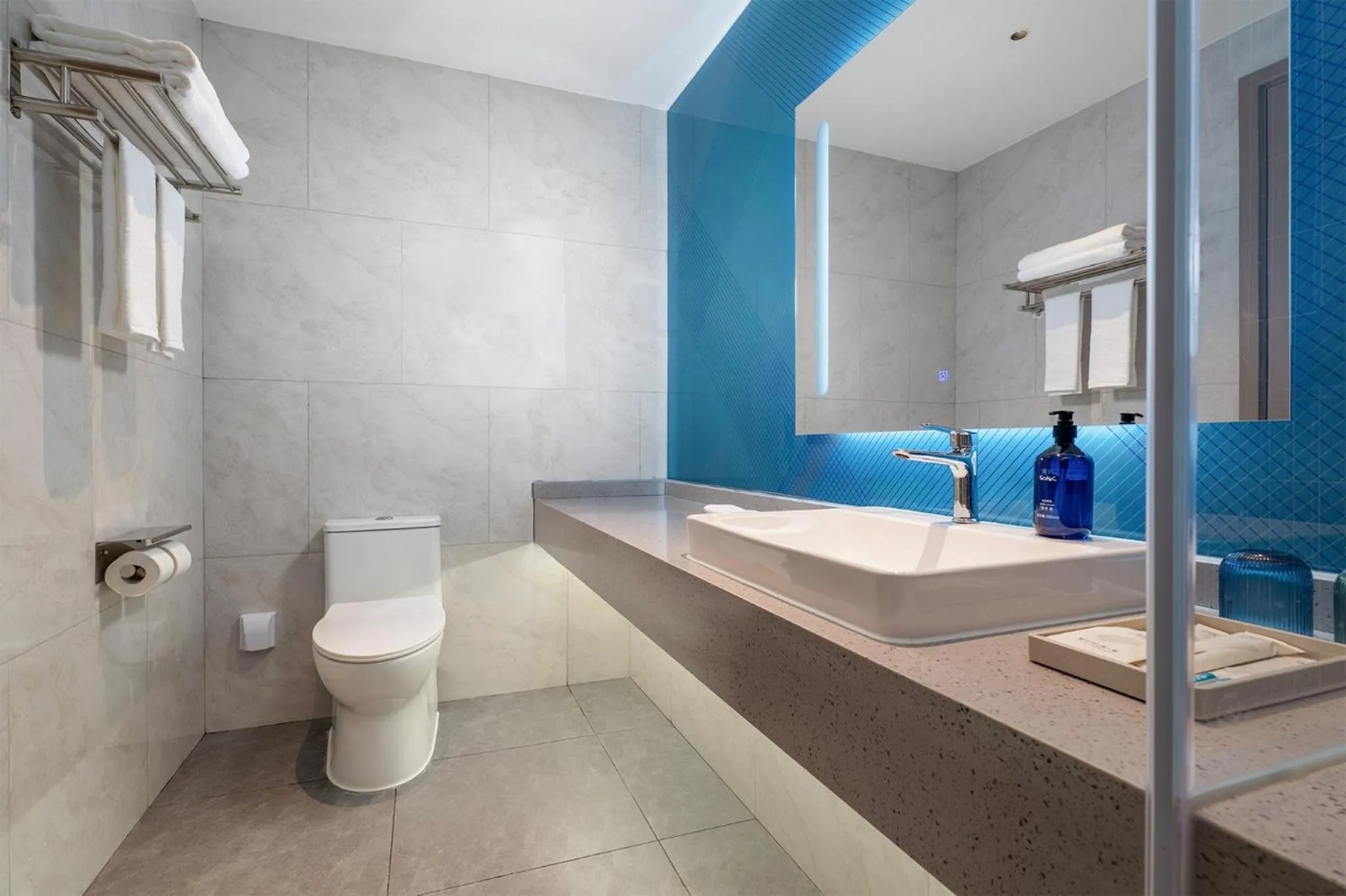 Bathroom in Holiday Inn Express Sihui City Center