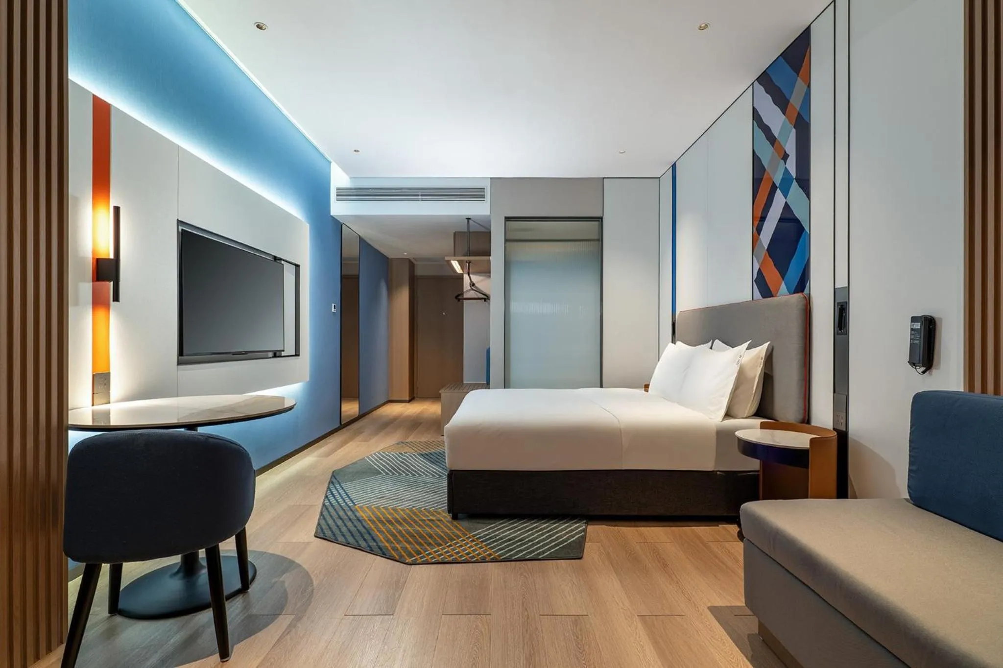 Photo of the whole room, Bed in Holiday Inn Express Sihui City Center