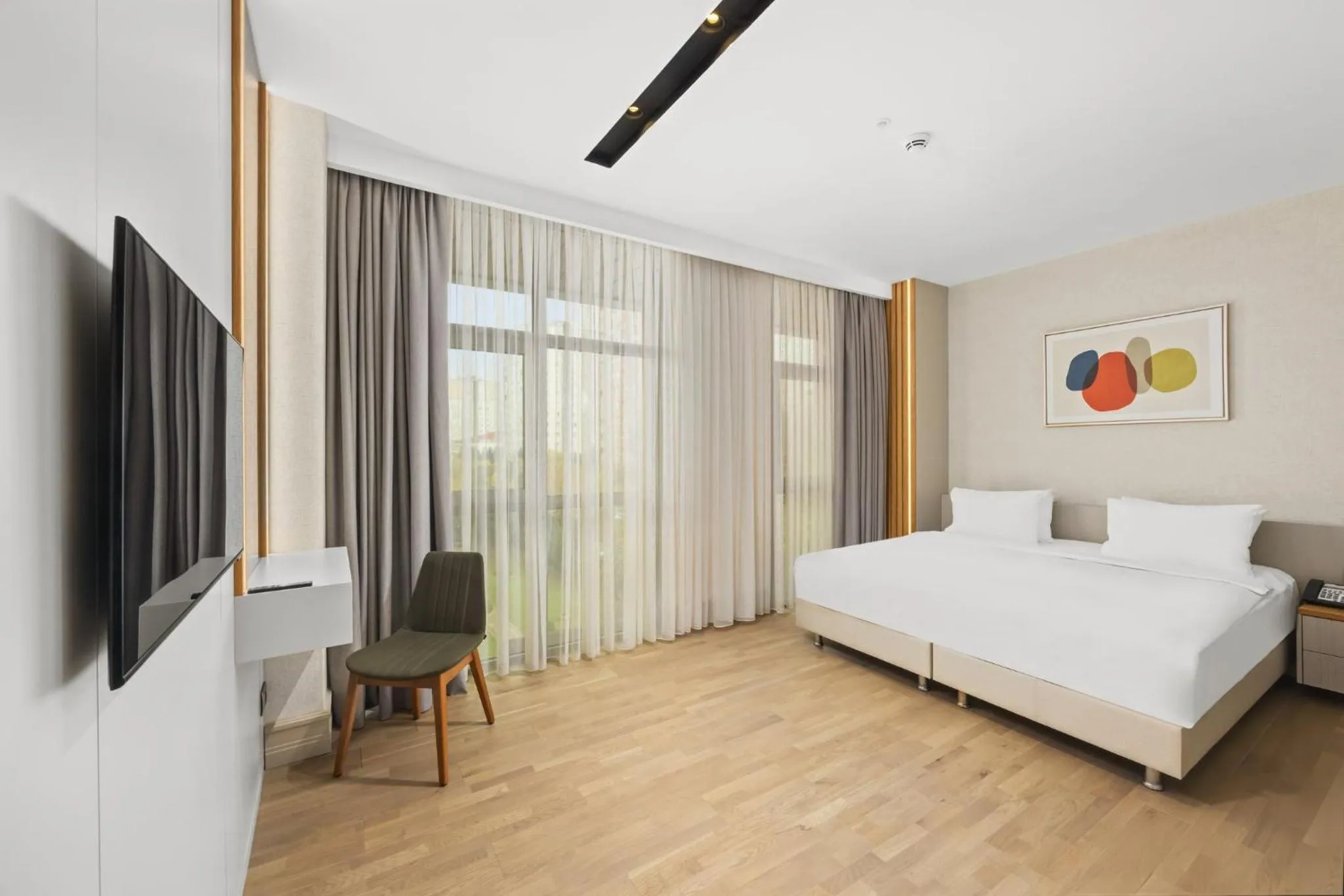 Photo of the whole room, Bed in Holiday Inn Istanbul - Beylikduzu by IHG