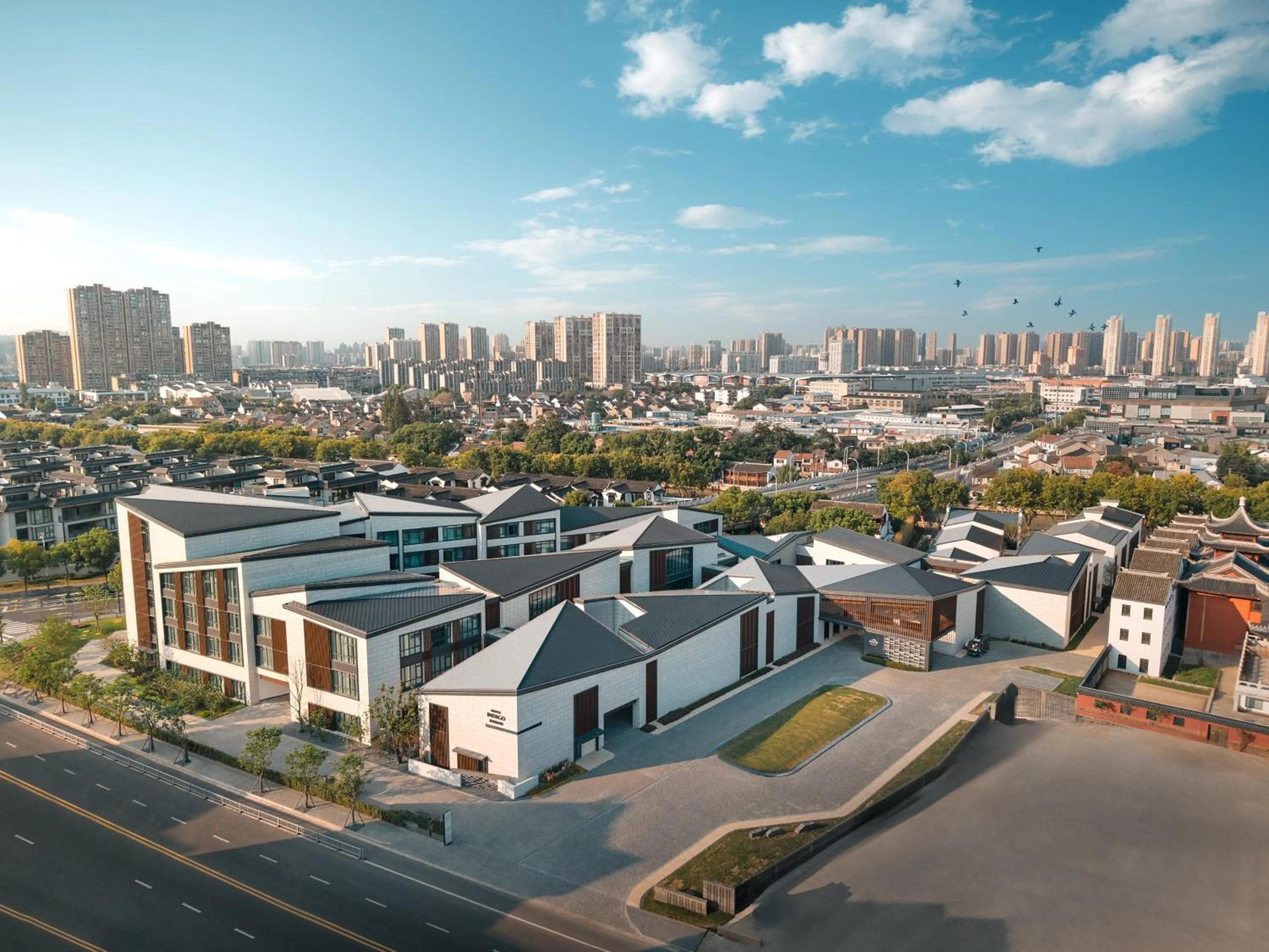 Property building in Hotel Indigo Wuxi Qingming Bridge