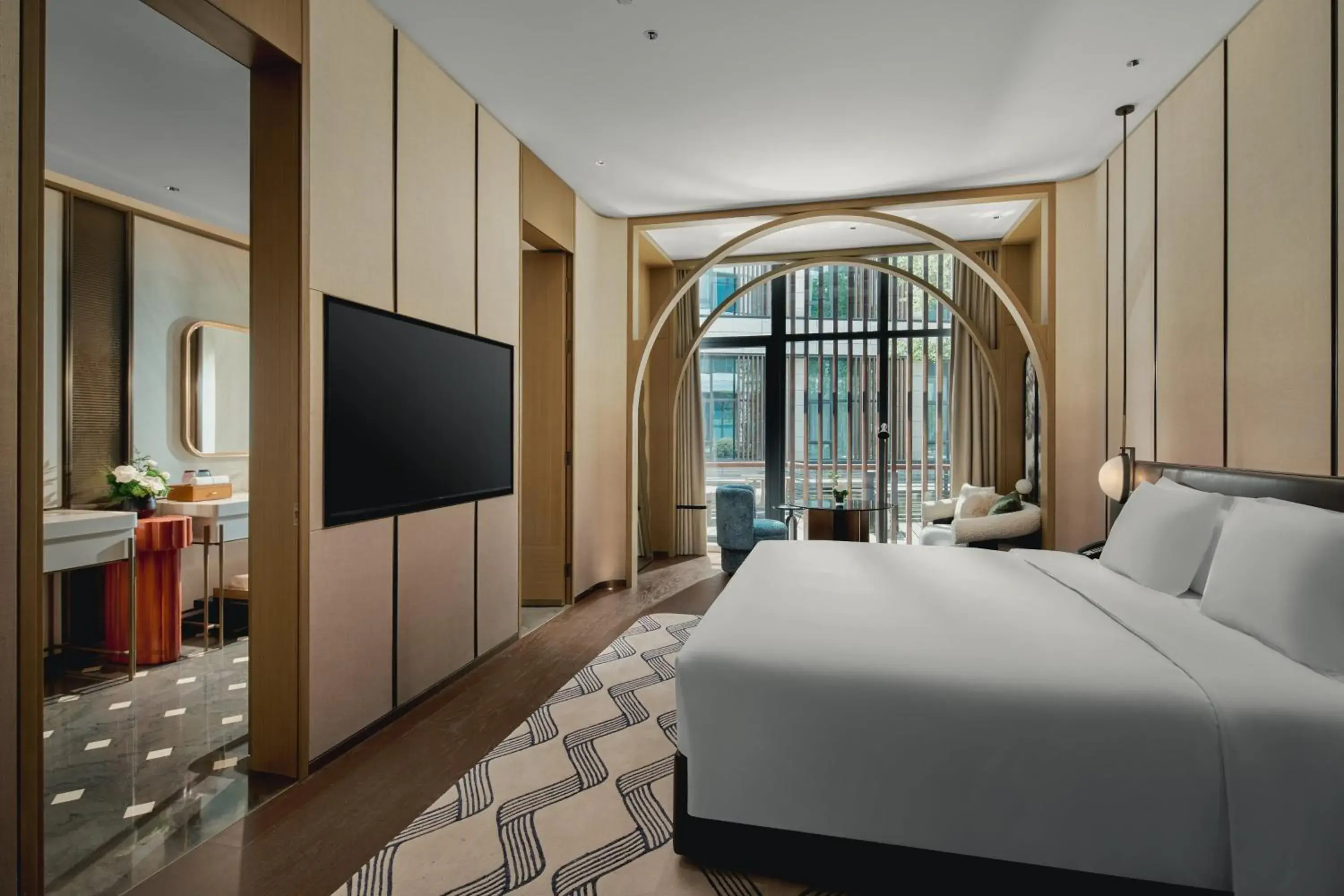 Photo of the whole room, Bed in Hotel Indigo Wuxi Qingming Bridge Photo of the whole room, Bed in Hotel Indigo Wuxi Qingming Bridge