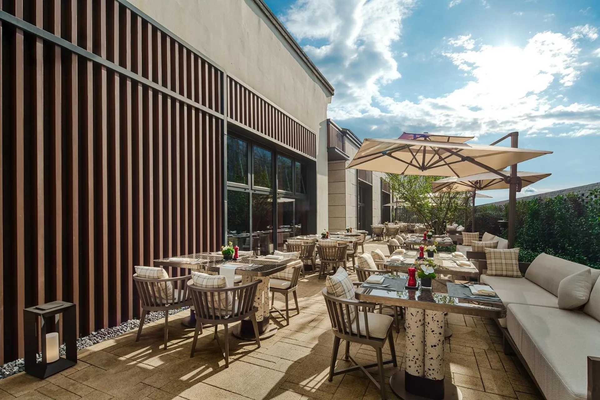 Restaurant/places to eat in Hotel Indigo Wuxi Qingming Bridge