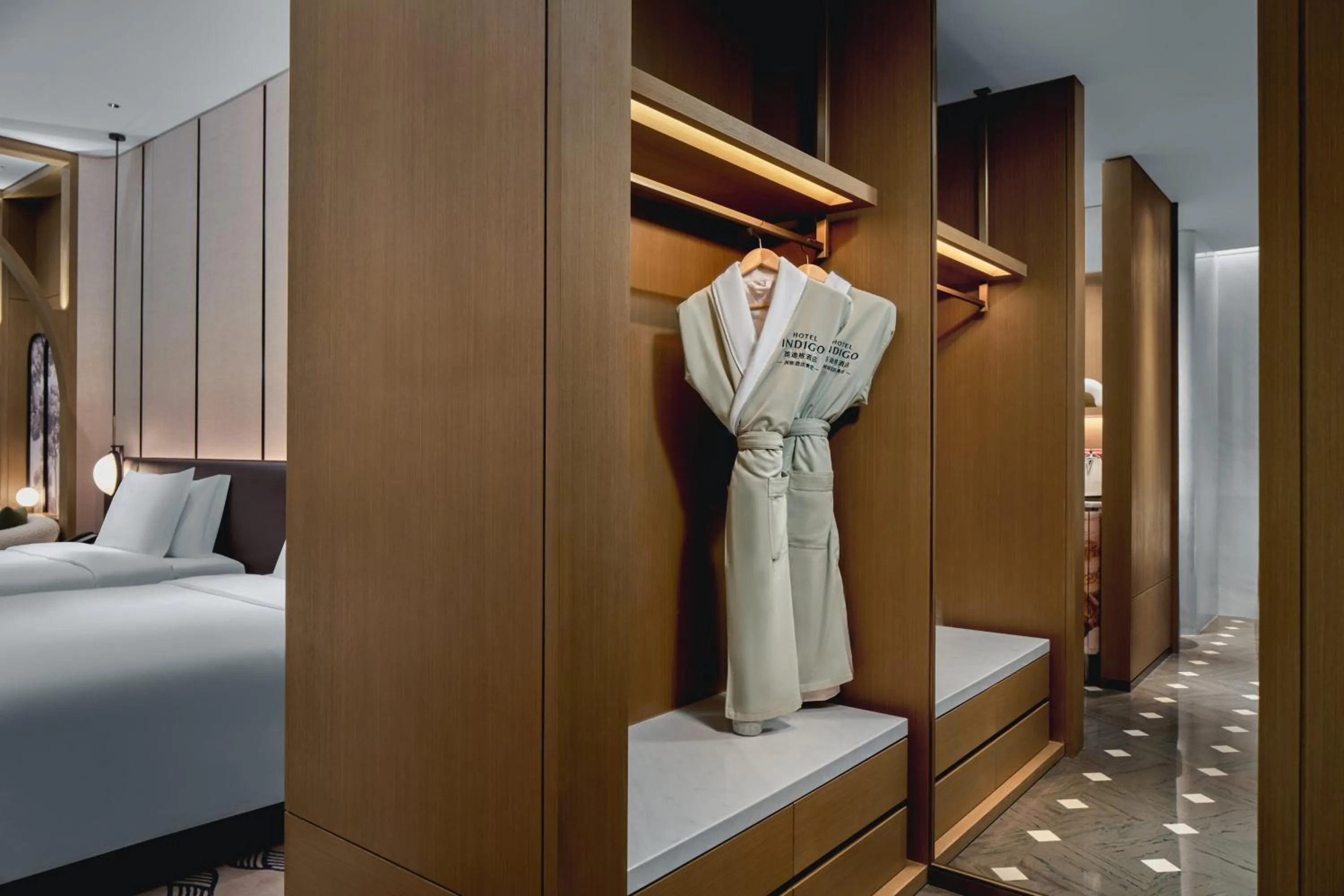 Photo of the whole room, Bed in Hotel Indigo Wuxi Qingming Bridge