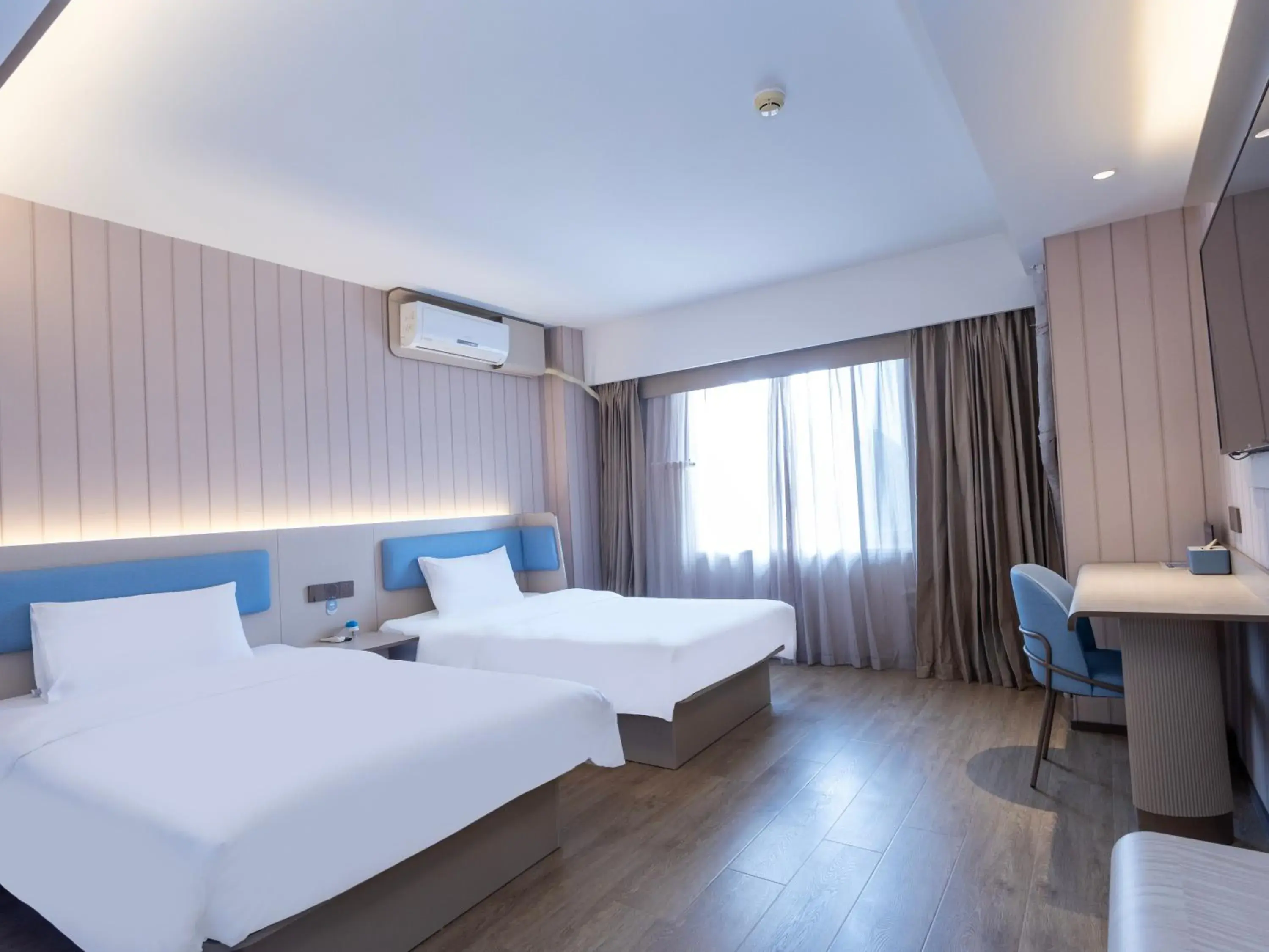 Bed in Hanting Hotel Beijing West Railway Station North Square Bed in Hanting Hotel Beijing West Railway Station North Square