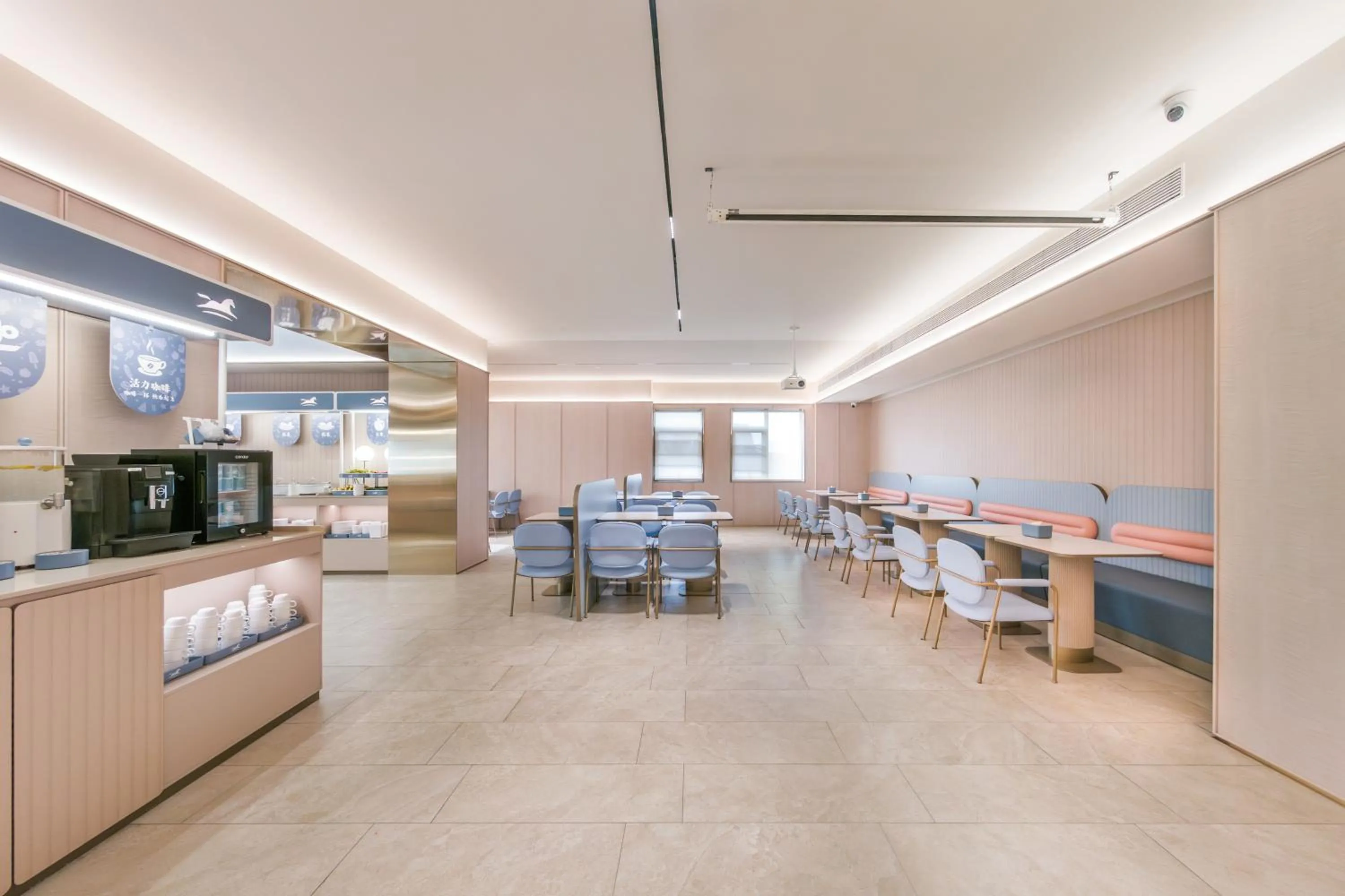 Restaurant/places to eat in Hanting Hotel Shanghai Xujiahui Center (formerly Xujiahui Nandan East Road Branch)