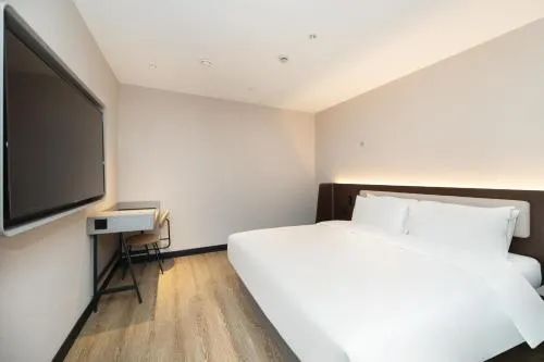 Hanting Hotel Shanghai North Sichuan Road Subway Station