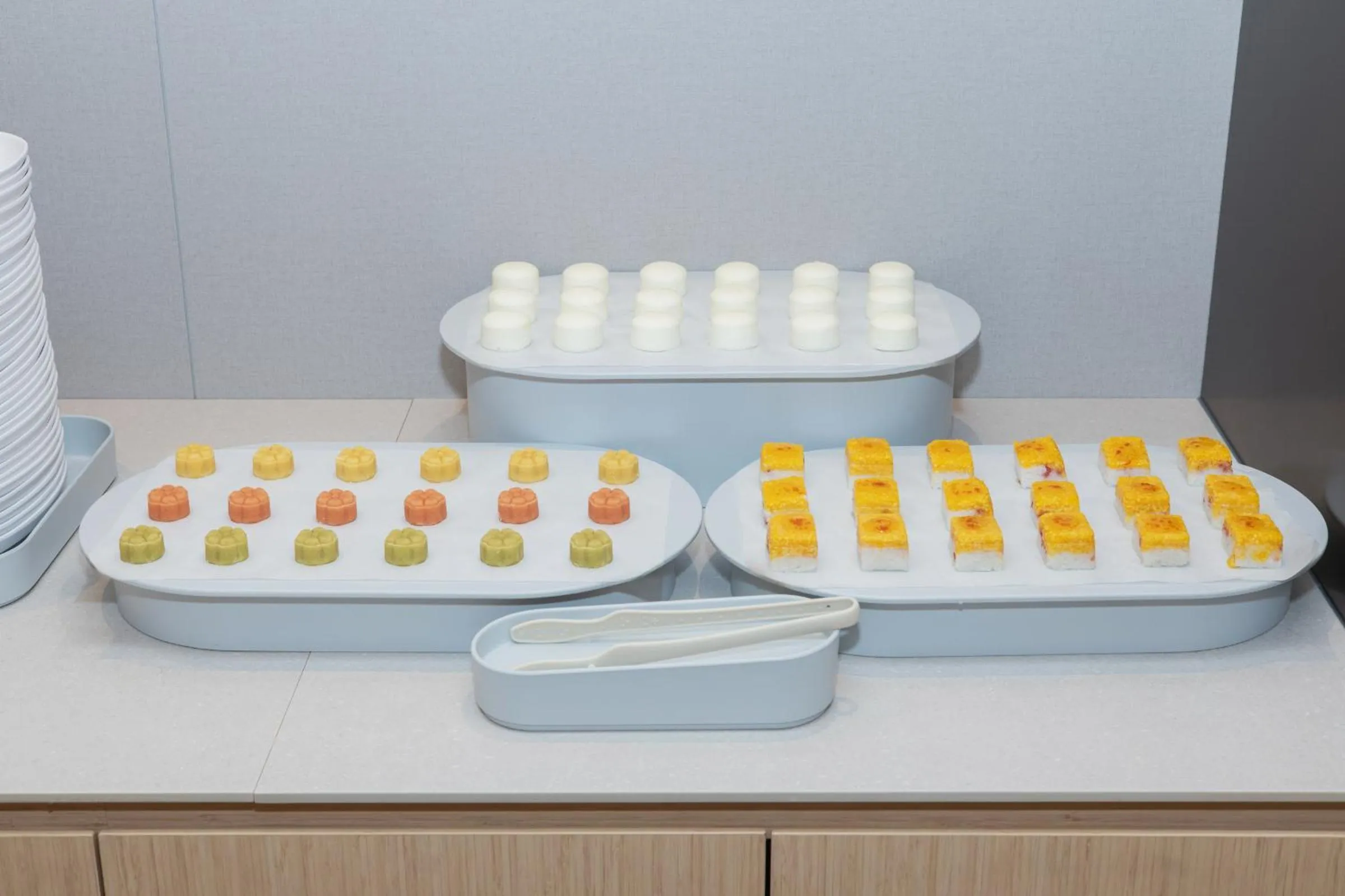 Restaurant/places to eat in JI Hotel Shanghai Caohejing