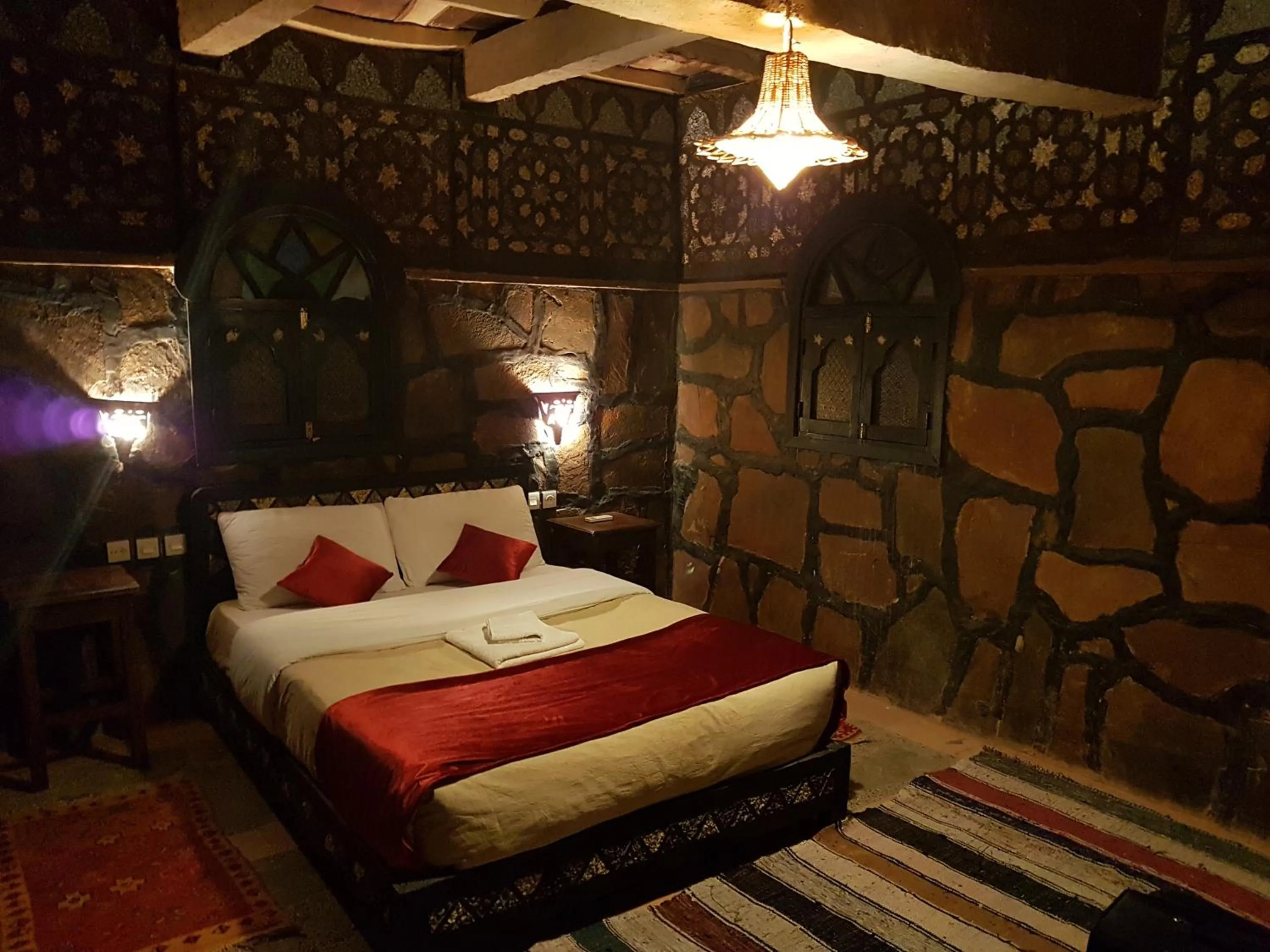 Bed in Rose du Sable
