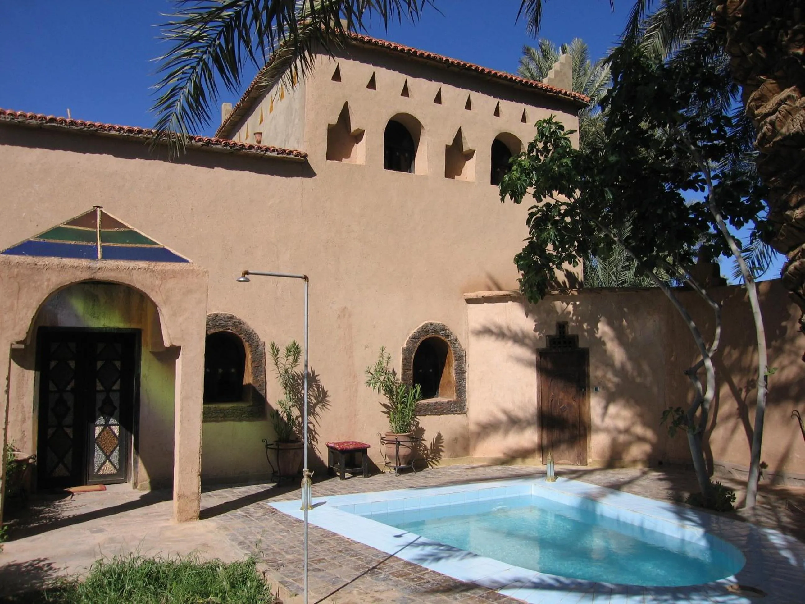 Garden in Rose du Sable