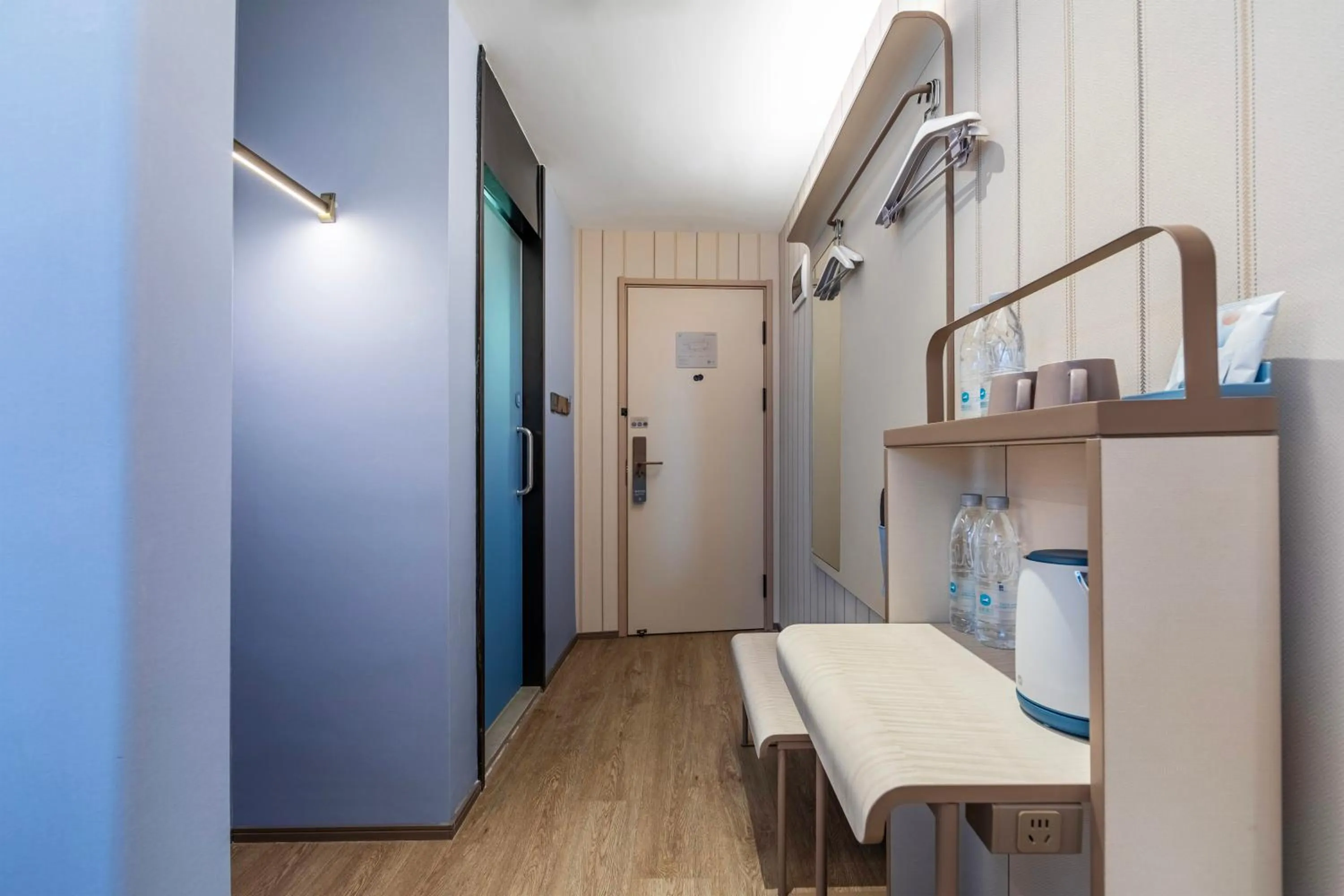 Bedroom, Bed in Hanting Hotel Shanghai Hongqiao Hub Qibao Center