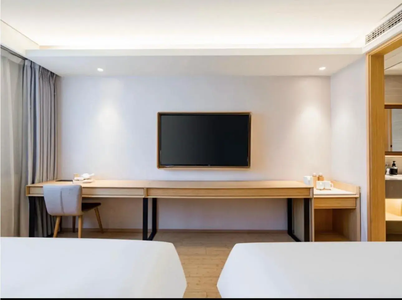 Superior Twin Room in JI Hotel Shanghai Hongmei South Road Subway Station Superior Twin Room in JI Hotel Shanghai Hongmei South Road Subway Station