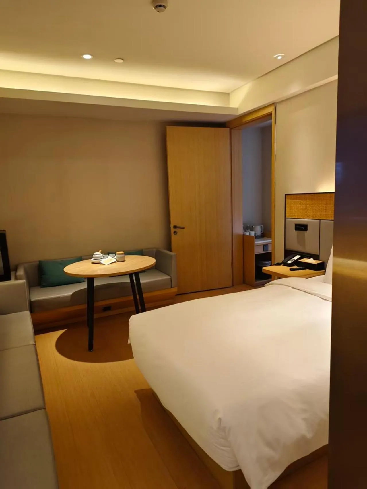 Bedroom, Bed in JI Hotel Shanghai Xinzhuang