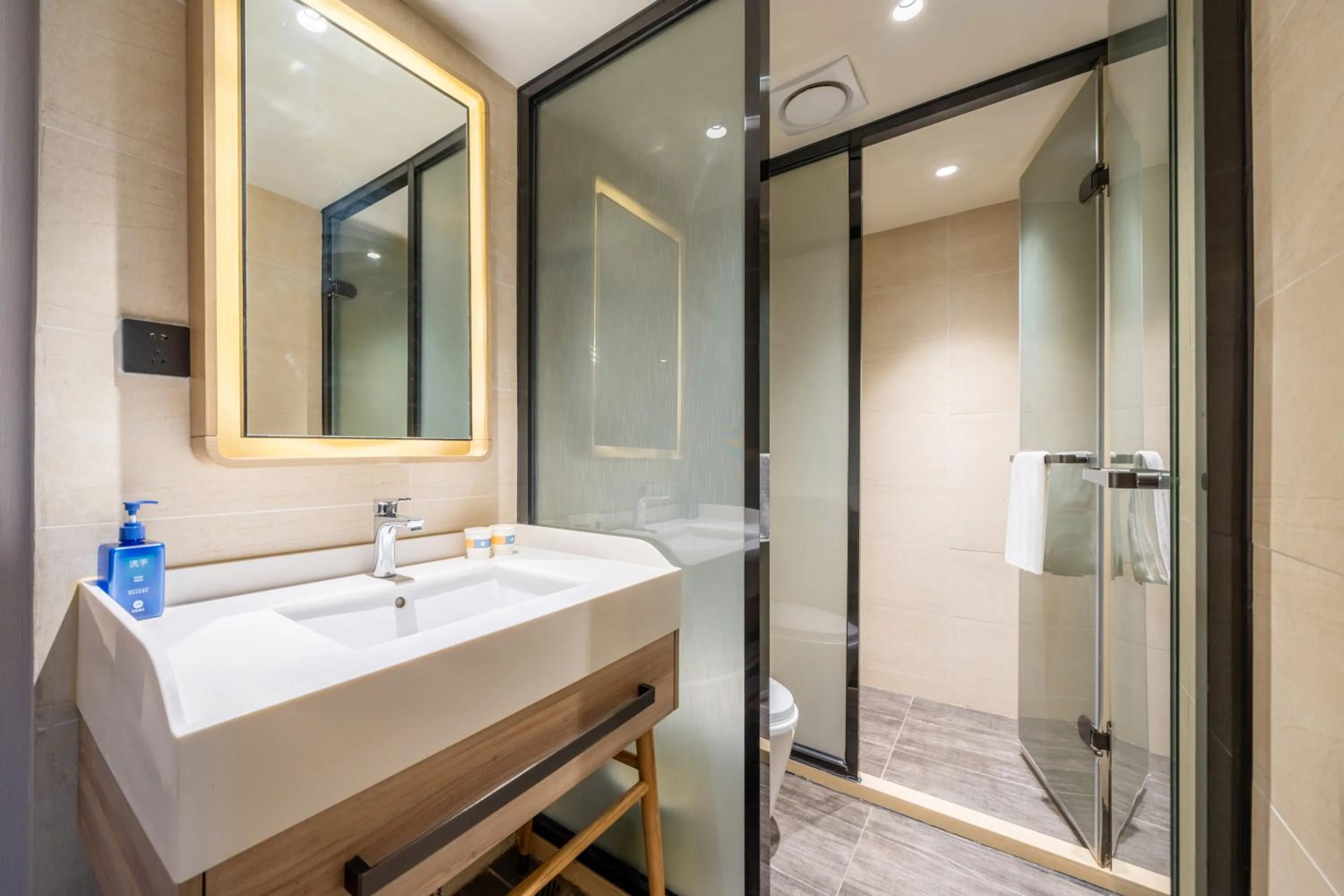 Shower in Hanting Hotel Shanghai Fengxian Nanqiao Industrial Park