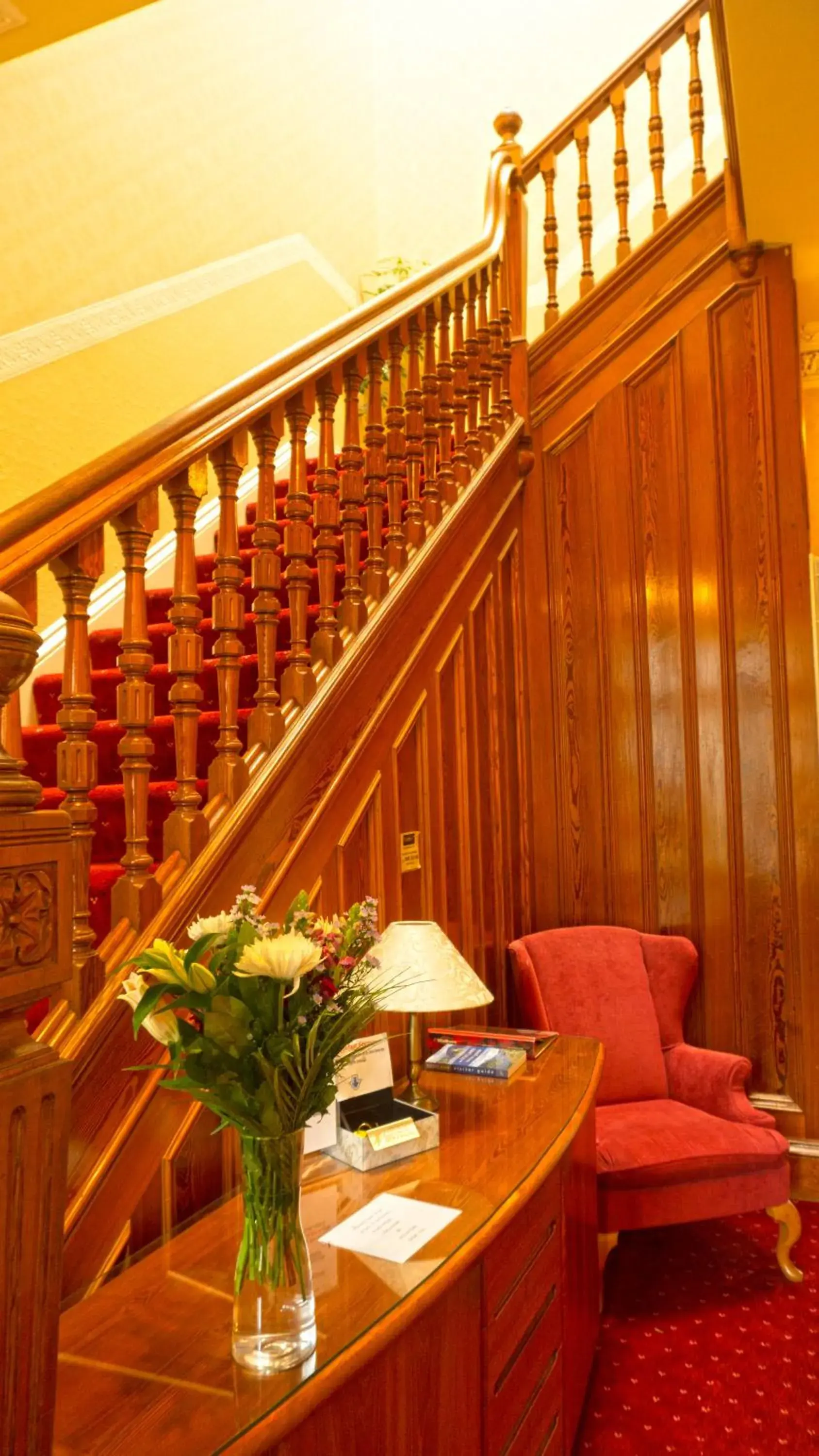 Large Double/Twin Room in Arrandale Guest House Large Double/Twin Room in Arrandale Guest House