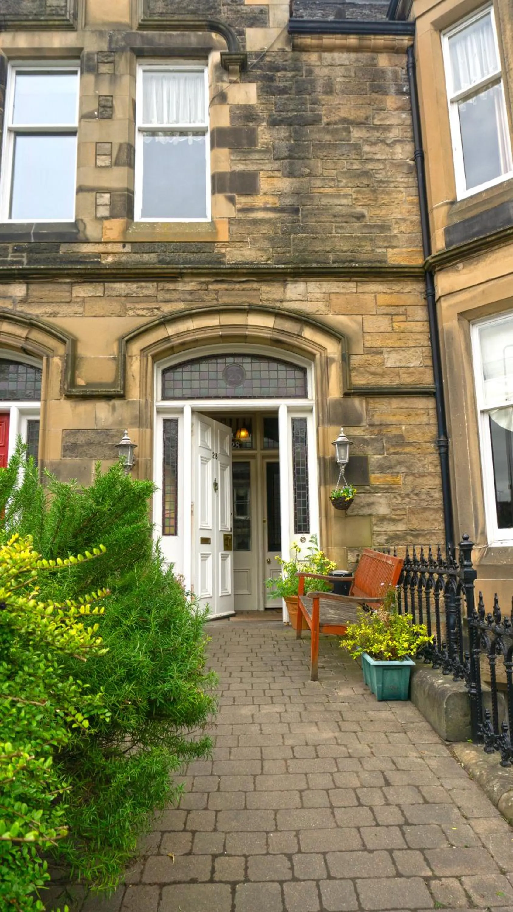 Arrandale Guest House