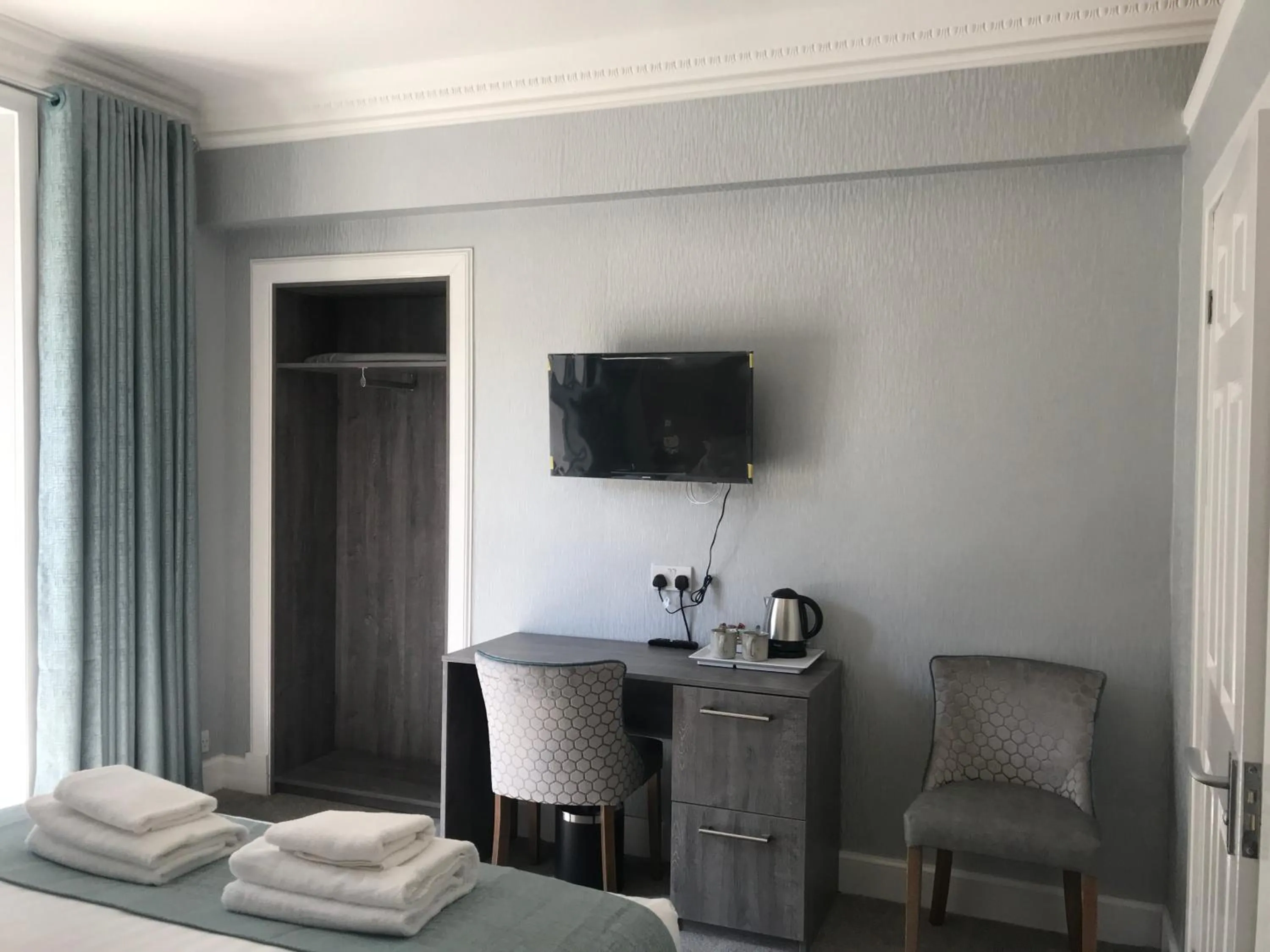 Bed in Arrandale Guest House