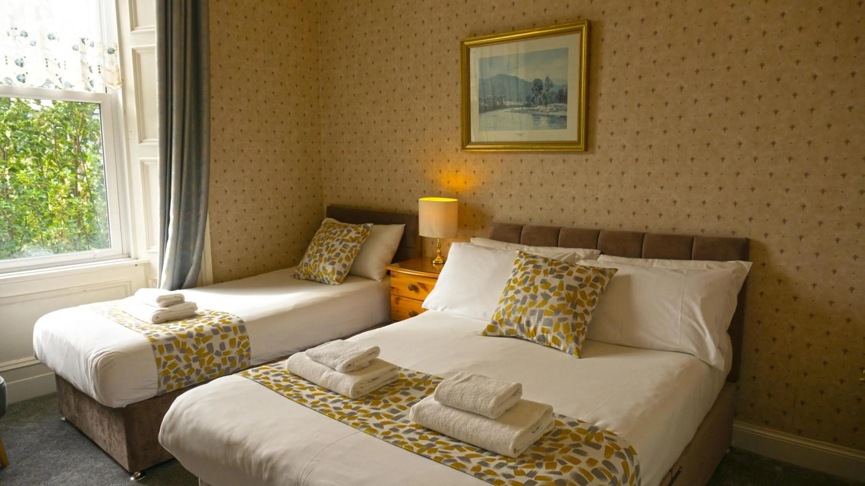 Bed in Arrandale Guest House