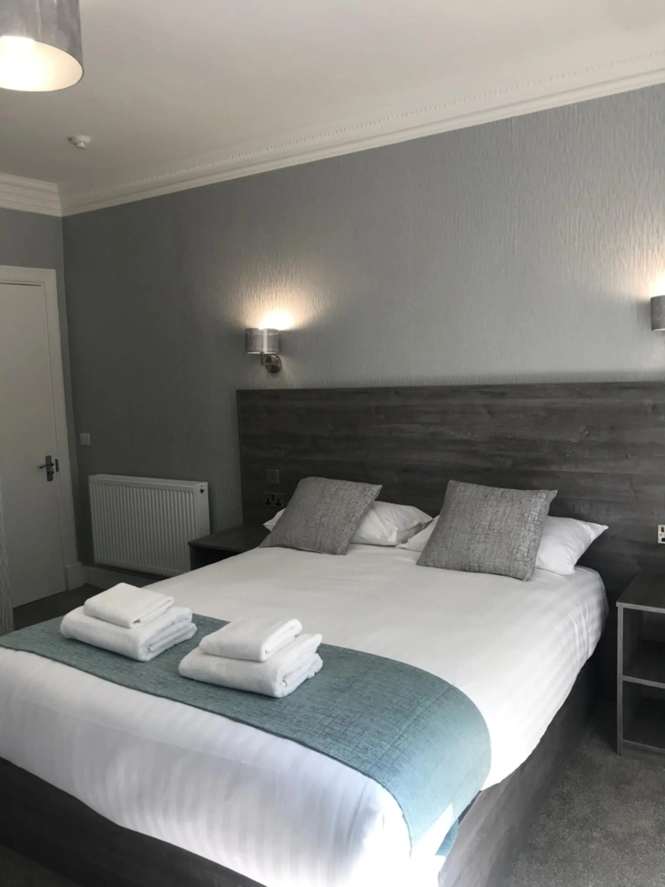 Bed in Arrandale Guest House