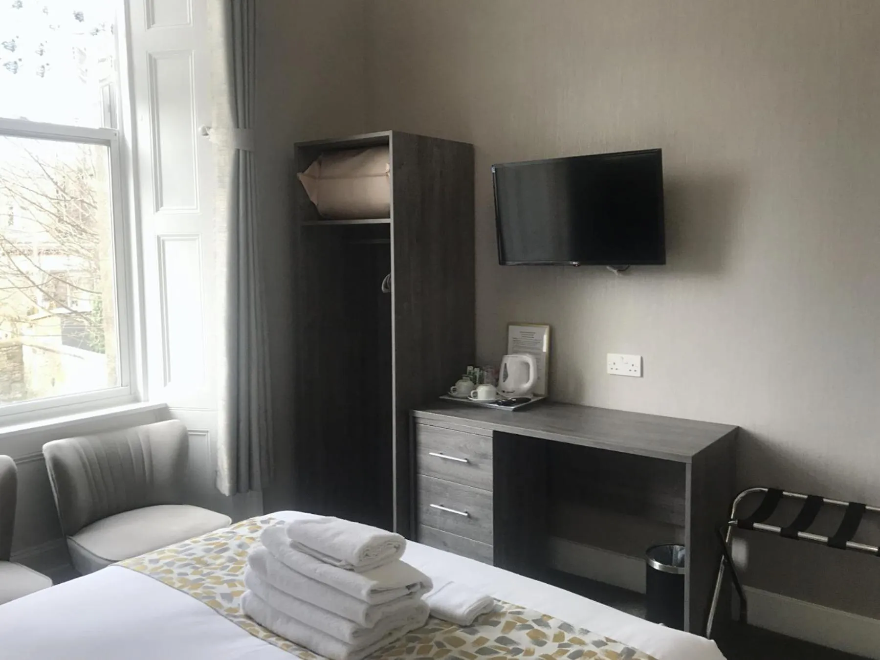 Bed in Arrandale Guest House