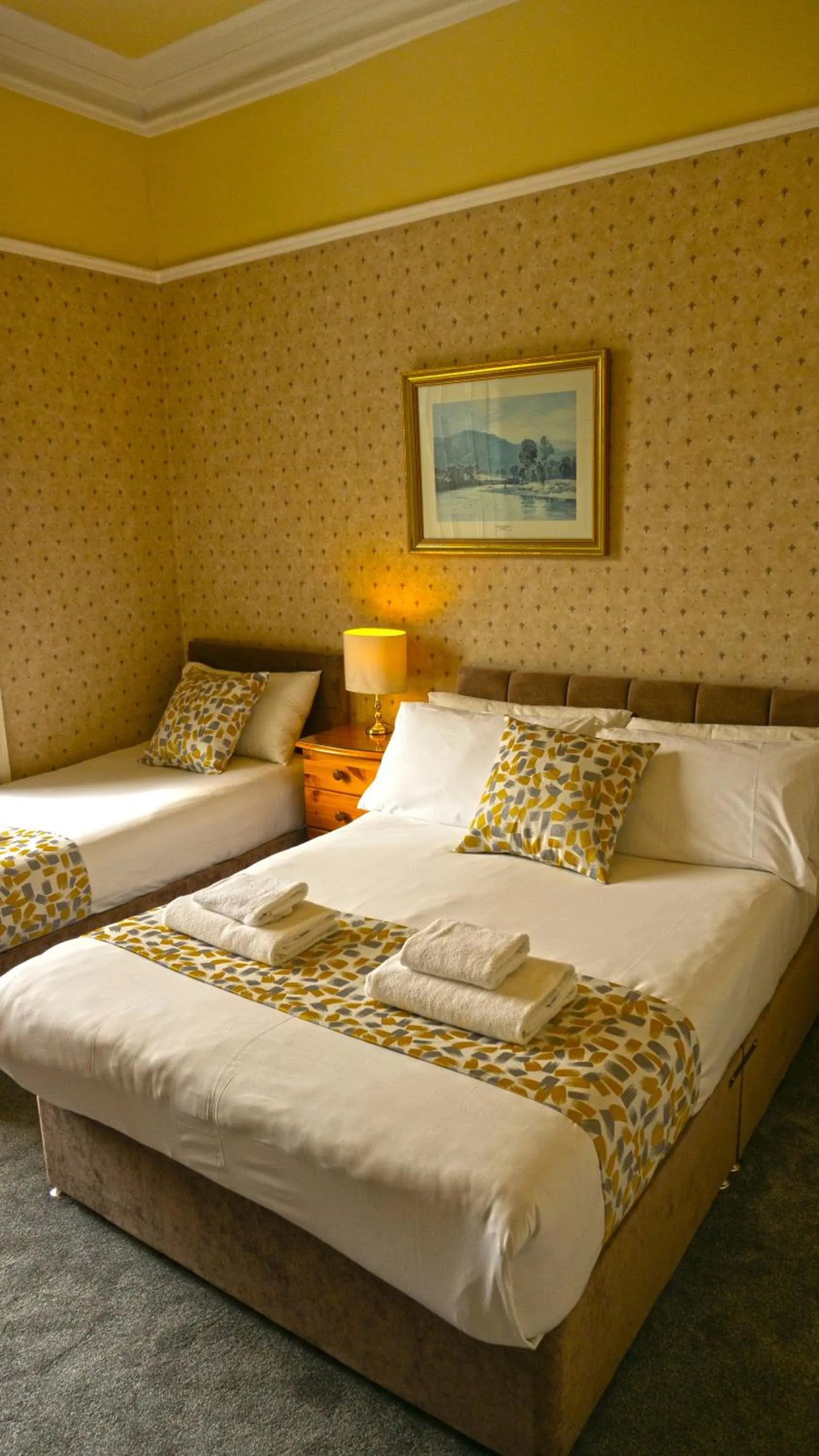 Bed in Arrandale Guest House