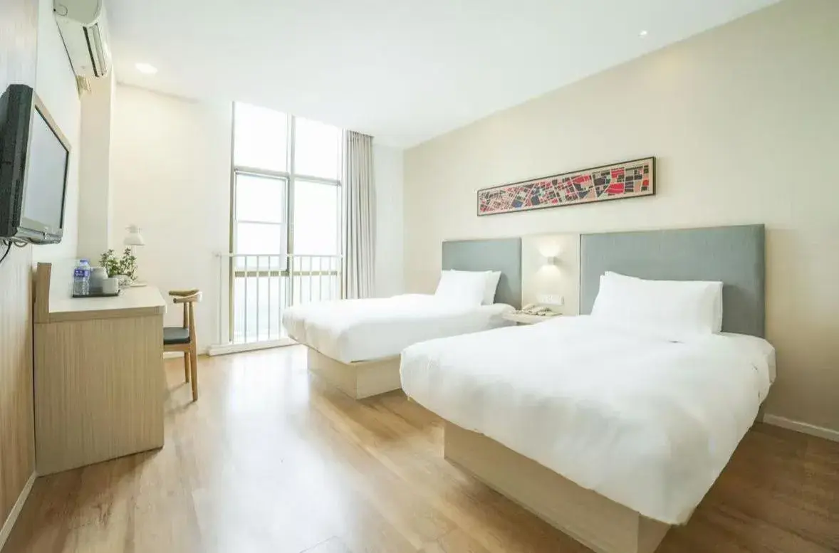 Superior Twin Room in Hanting Hotel Shanghai Songjiang Sijing Superior Twin Room in Hanting Hotel Shanghai Songjiang Sijing