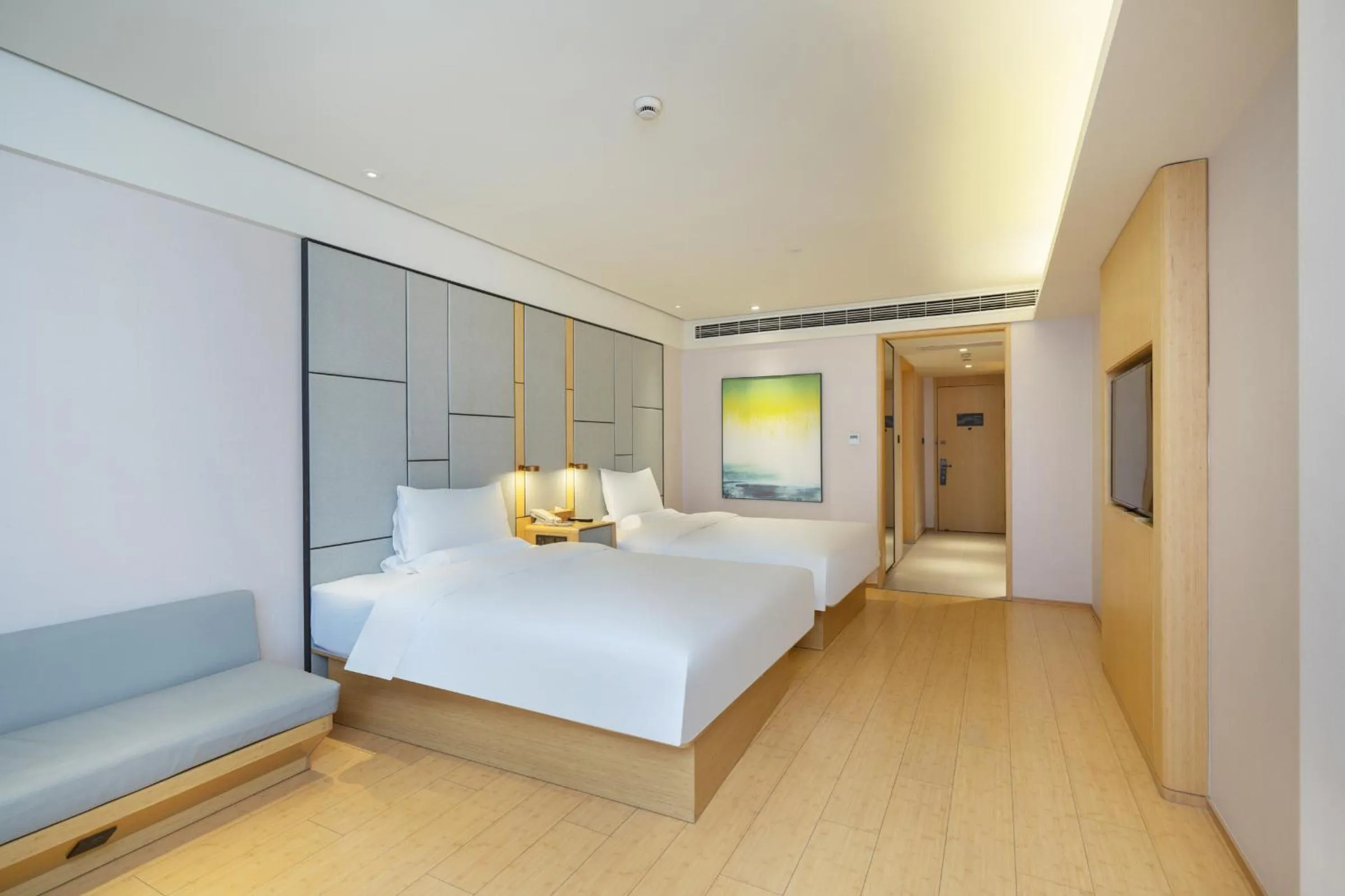 Bed in JI Hotel Shanghai Jiuting Center