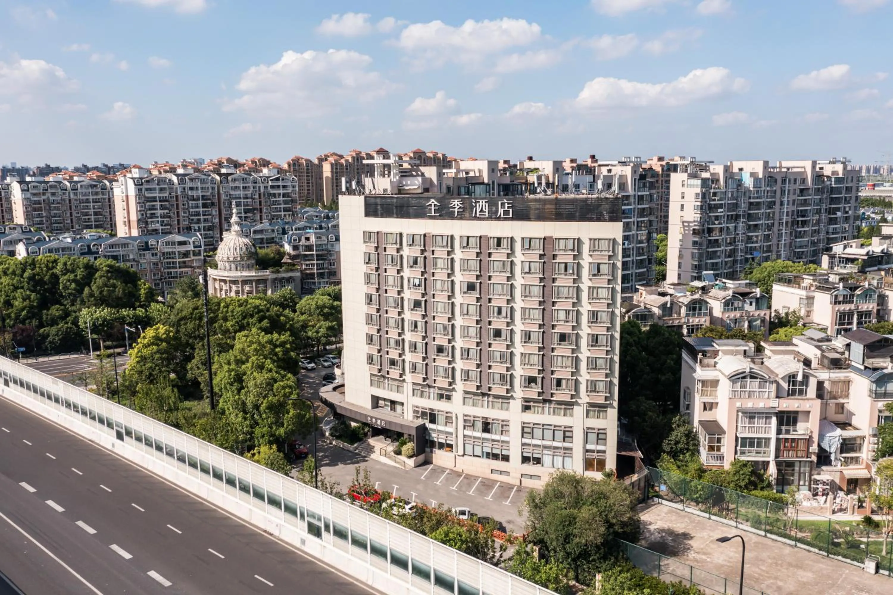 Property building in JI Hotel Shanghai World Expo Sanlin Road