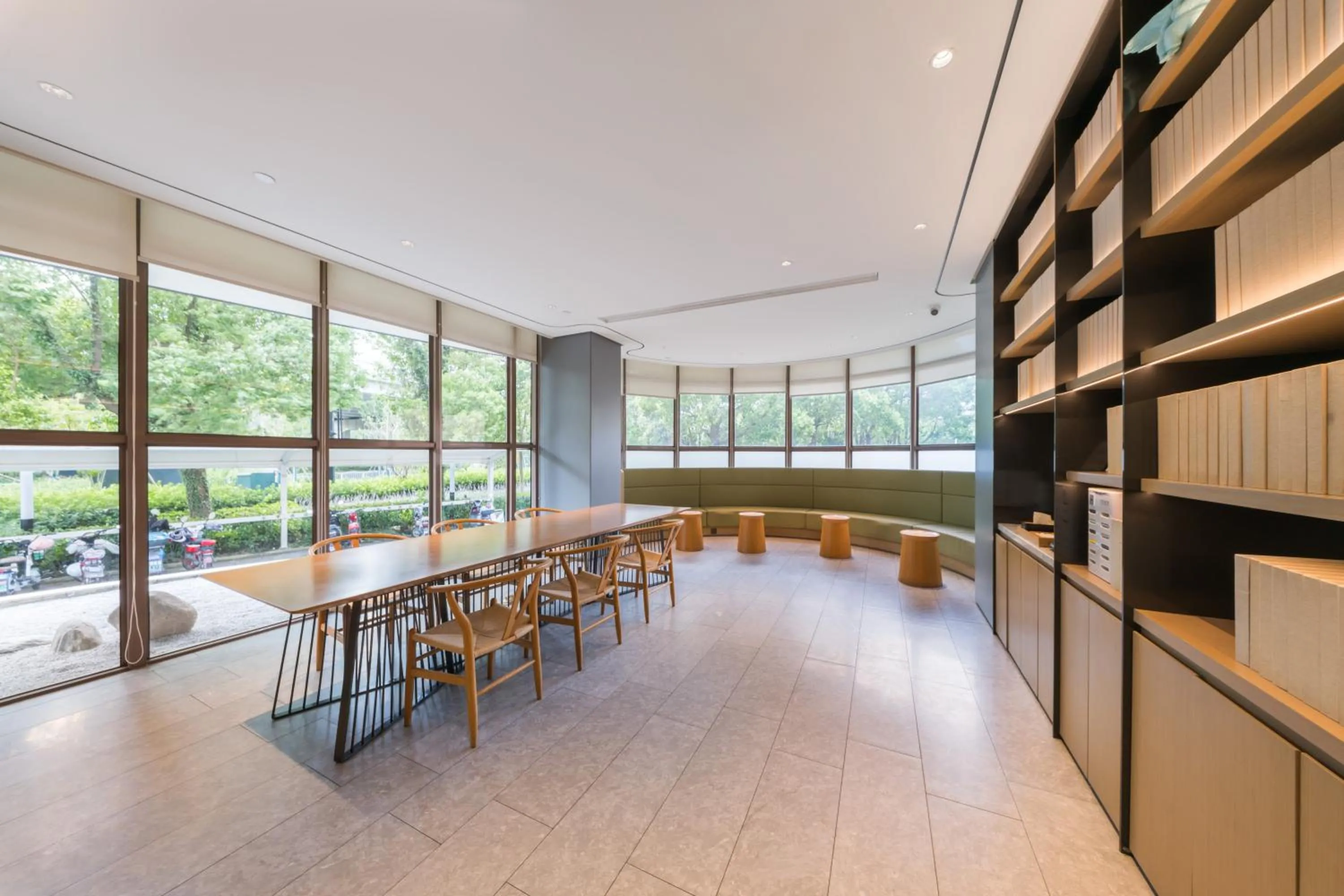 Business facilities in JI Hotel Shanghai World Expo Sanlin Road