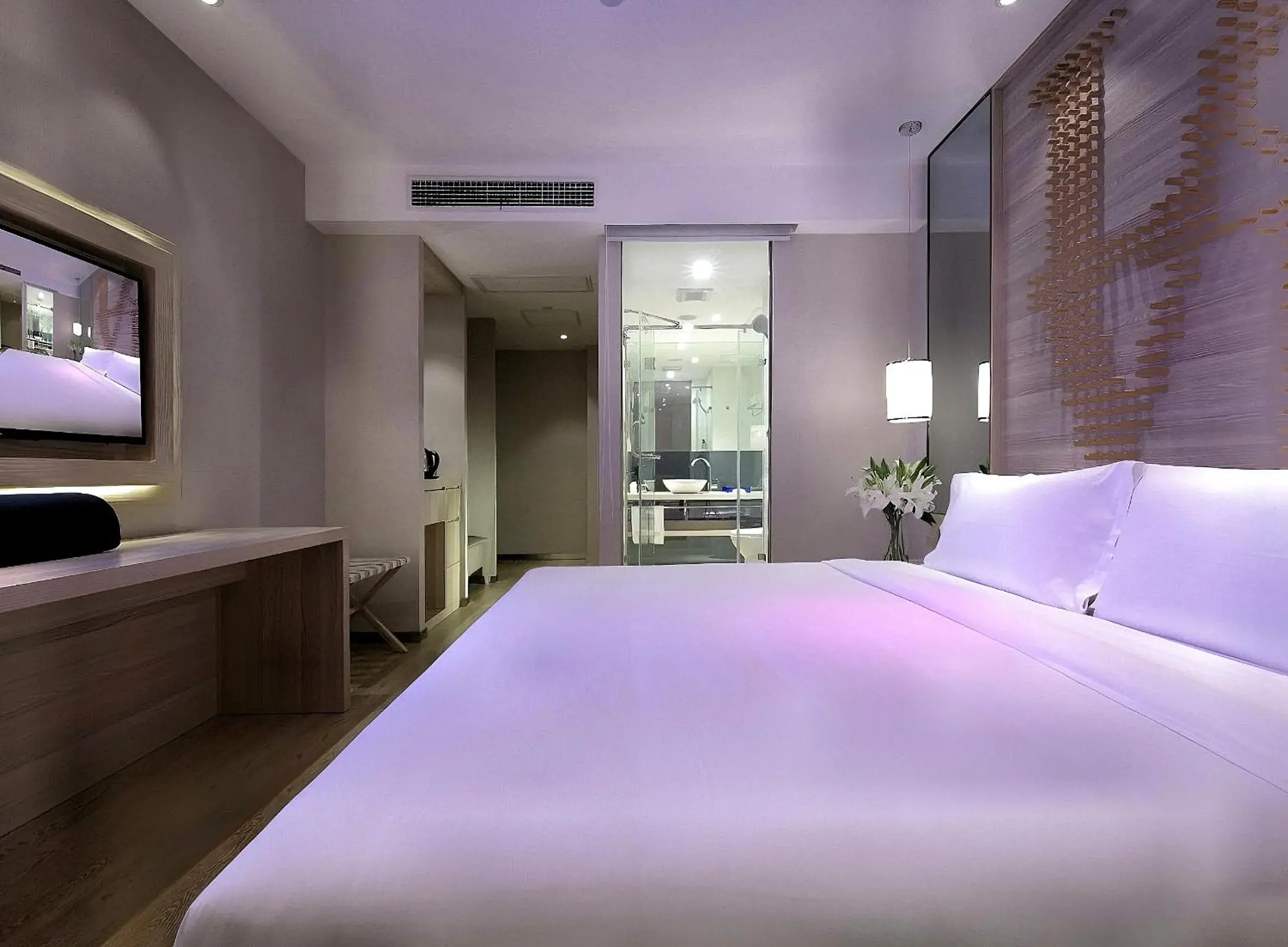 TV and multimedia, Bed in Orange Hotel Hangzhou Binjiang University Town TV and multimedia, Bed in Orange Hotel Hangzhou Binjiang University Town