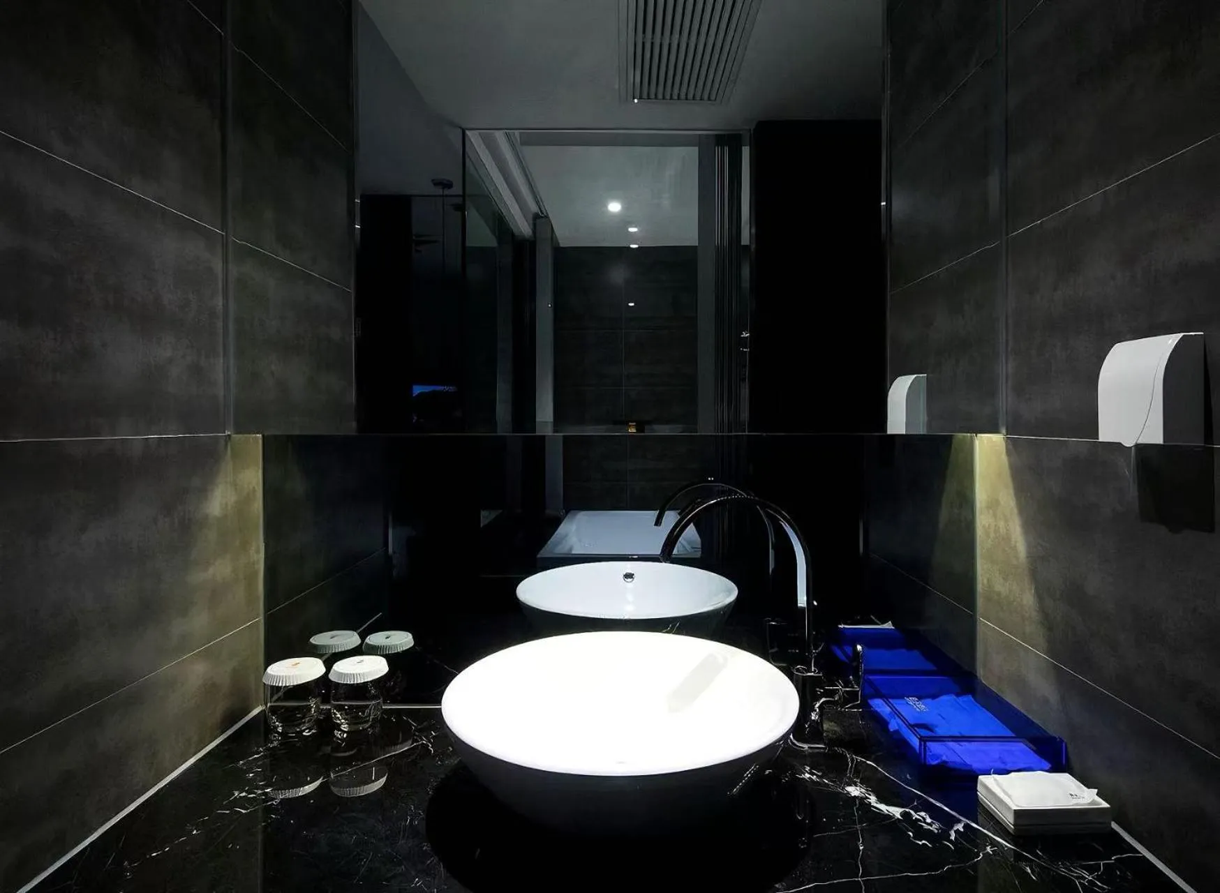 Toilet in Orange Hotel Hangzhou Binjiang University Town