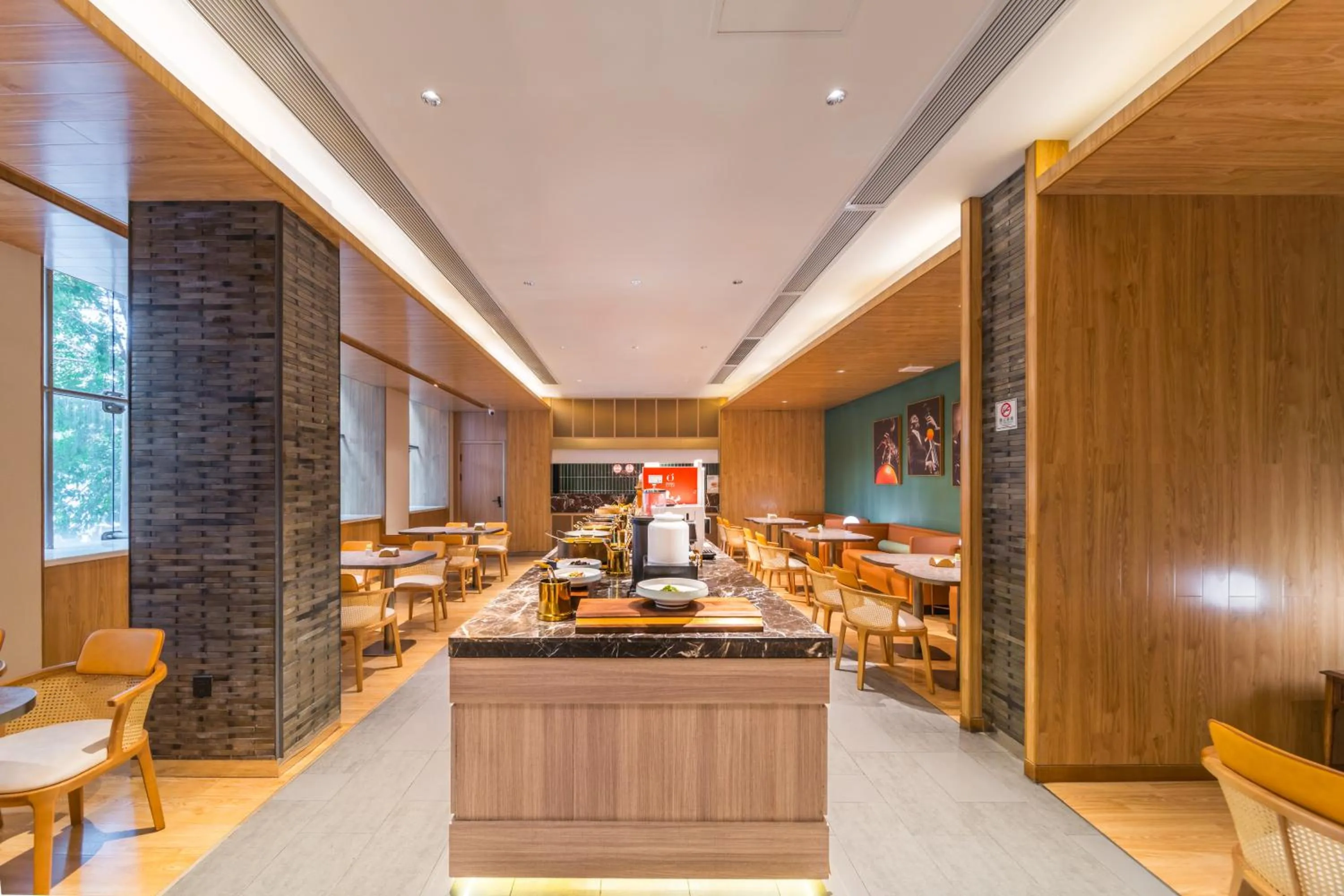 Restaurant/places to eat in Orange Hotel Guangzhou Tianhe Gangding Subway Station