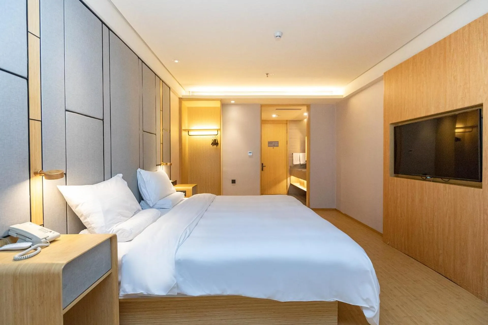 Bed in JI Hotel Shenzhen Shennan Avenue Huaqiang