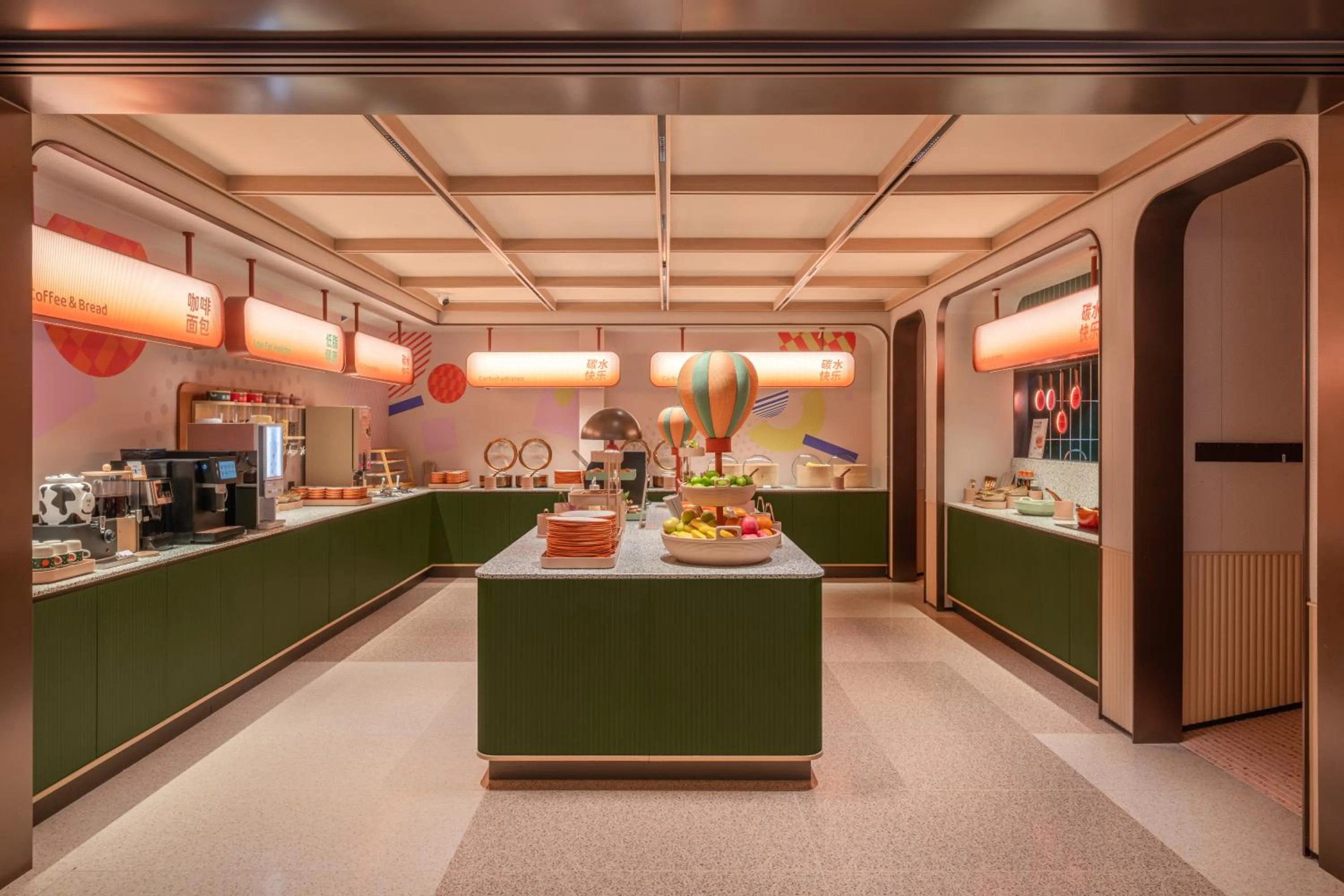 Restaurant/places to eat in Orange Hotel Chengdu Wenshuyuan Subway Station