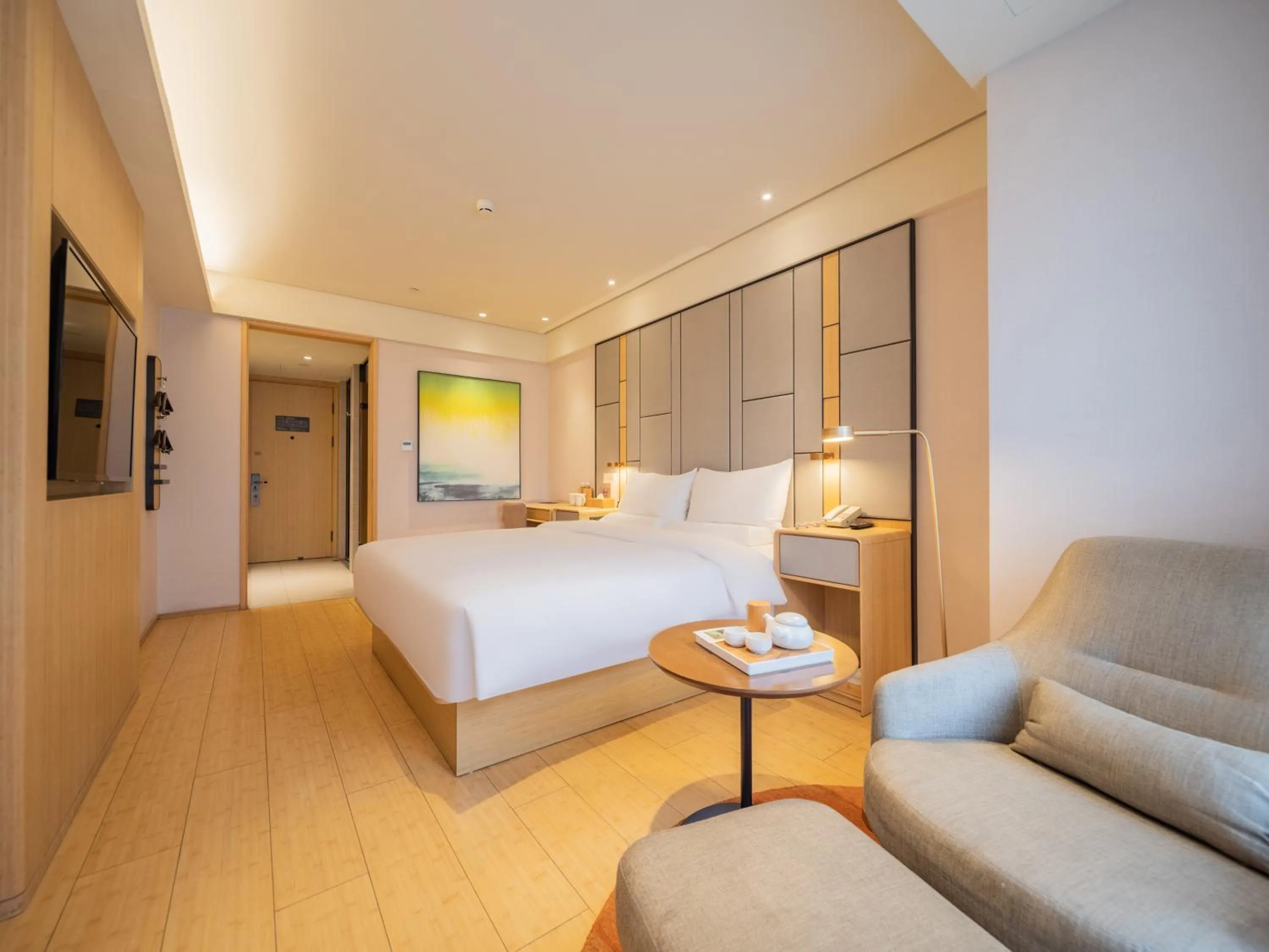 Photo of the whole room, Bed in JI Hotel Chengdu Zhaojue Temple Subway Station