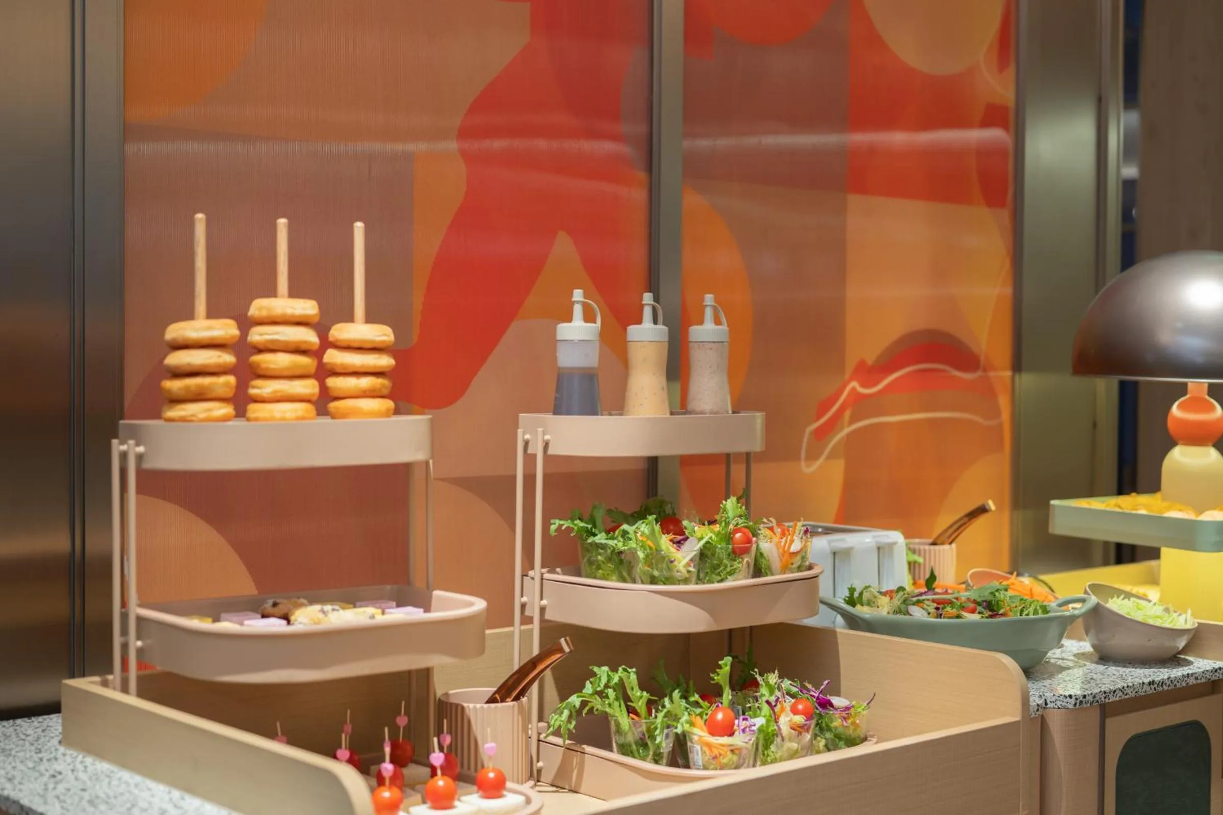 Breakfast in Orange Hotel Shanghai North Xizang Road Subway Station