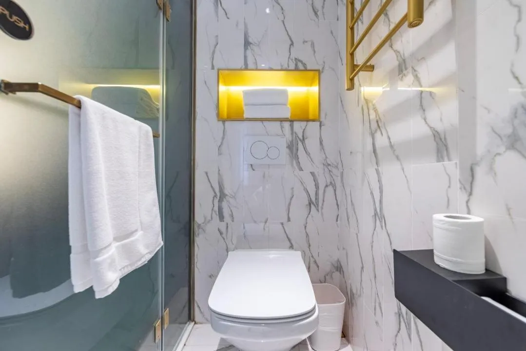 Toilet in CitiGO Hotel Shanghai Xujiahui