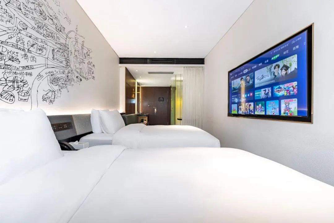 Photo of the whole room, Bed in CitiGO Hotel Shanghai Xujiahui