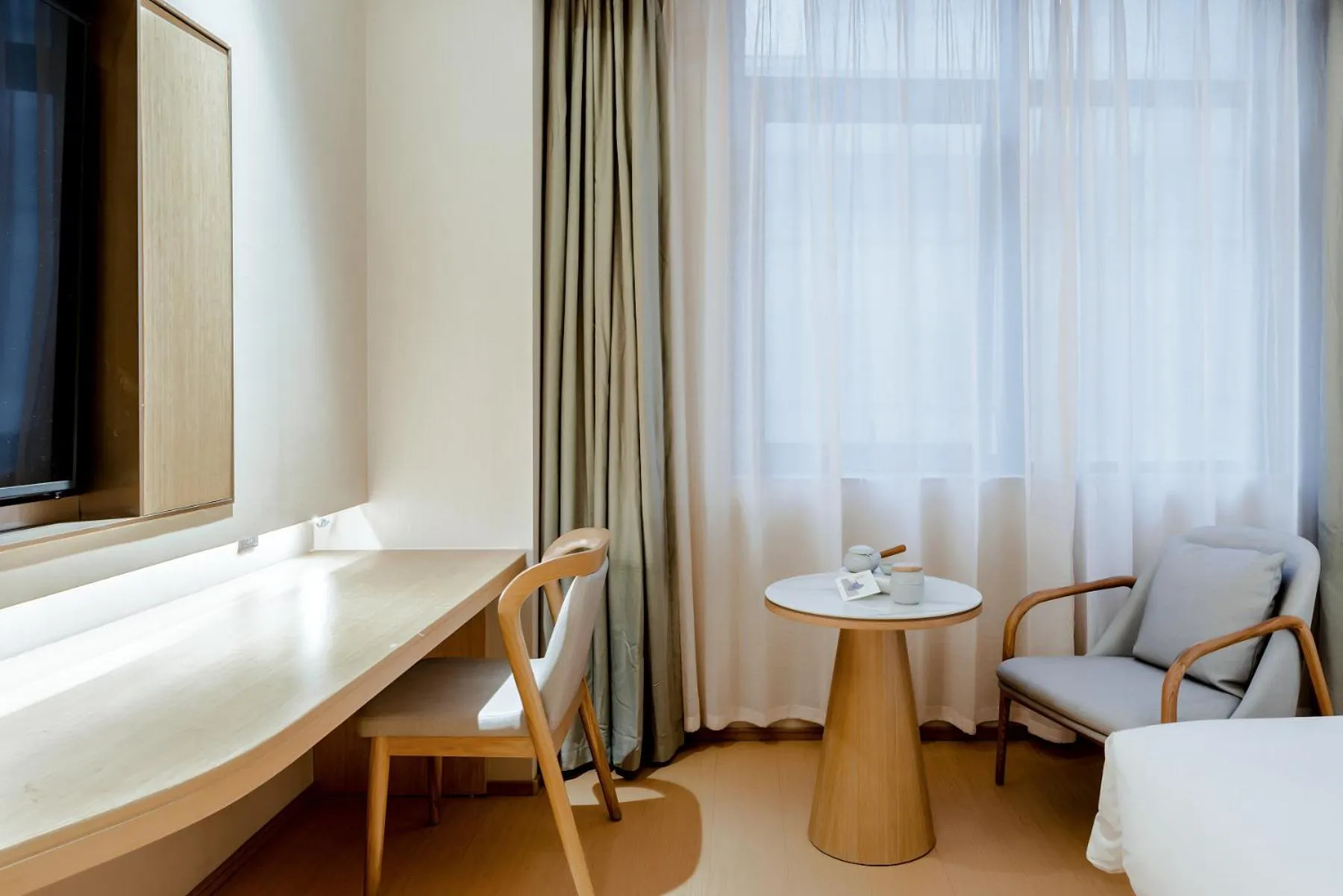 Seating area, Bed in JI Hotel Hangzhou South Railway Station