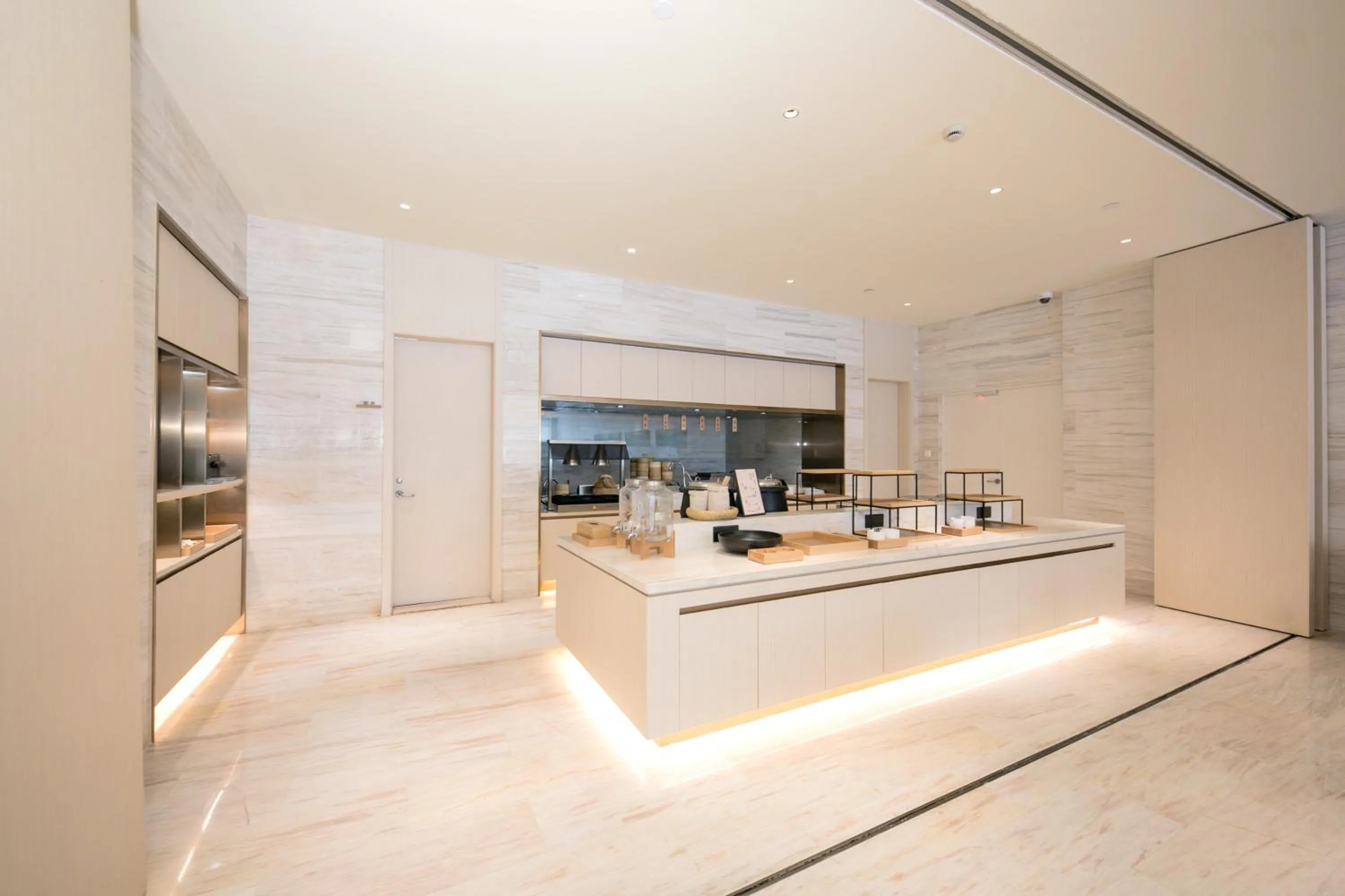 Restaurant/places to eat in JI Hotel Shanghai Qibao Qixin Road